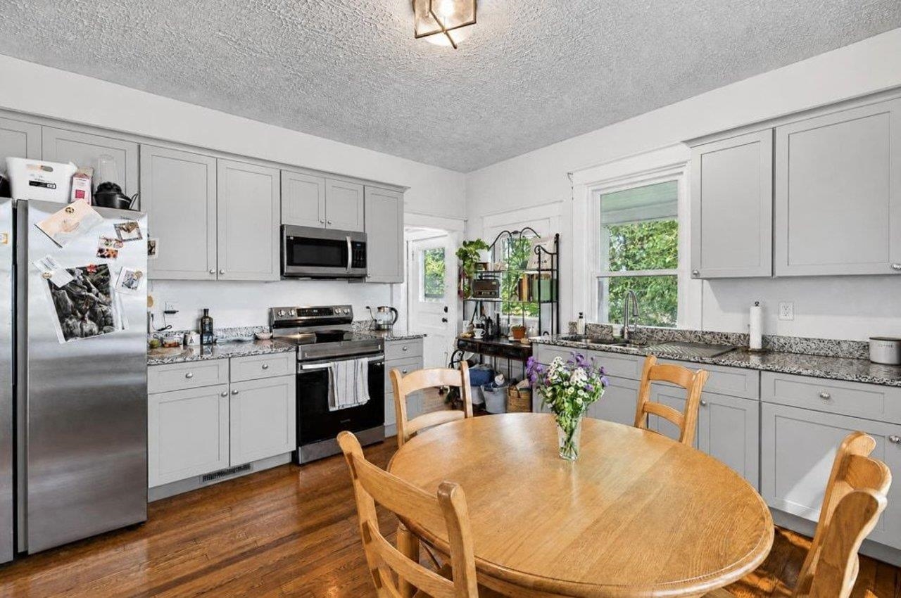 484 VIRGINIA AVE, HARRISONBURG, Virginia 22802, 4 Bedrooms Bedrooms, ,2 BathroomsBathrooms,Residential,484 VIRGINIA AVE,681053 MLS # 681053