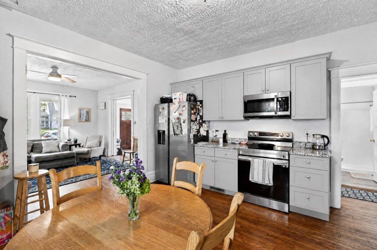 484 VIRGINIA AVE, HARRISONBURG, Virginia 22802, 4 Bedrooms Bedrooms, ,2 BathroomsBathrooms,Residential,484 VIRGINIA AVE,681053 MLS # 681053