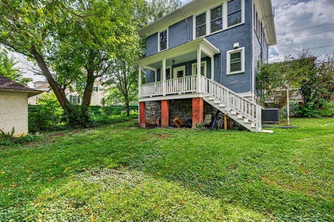 484 VIRGINIA AVE, HARRISONBURG, Virginia 22802, 4 Bedrooms Bedrooms, ,2 BathroomsBathrooms,Residential,484 VIRGINIA AVE,681053 MLS # 681053