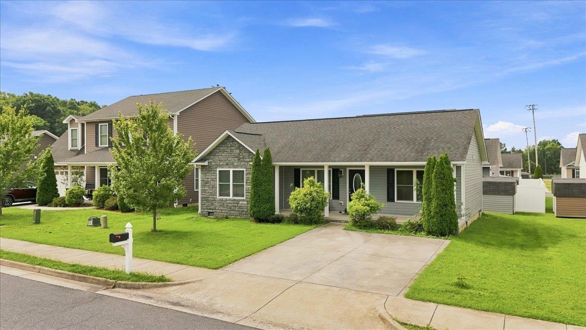 261 DYLAN CIR, BRIDGEWATER, Virginia 22812, 3 Bedrooms Bedrooms, ,2 BathroomsBathrooms,Residential,261 DYLAN CIR,681054 MLS # 681054