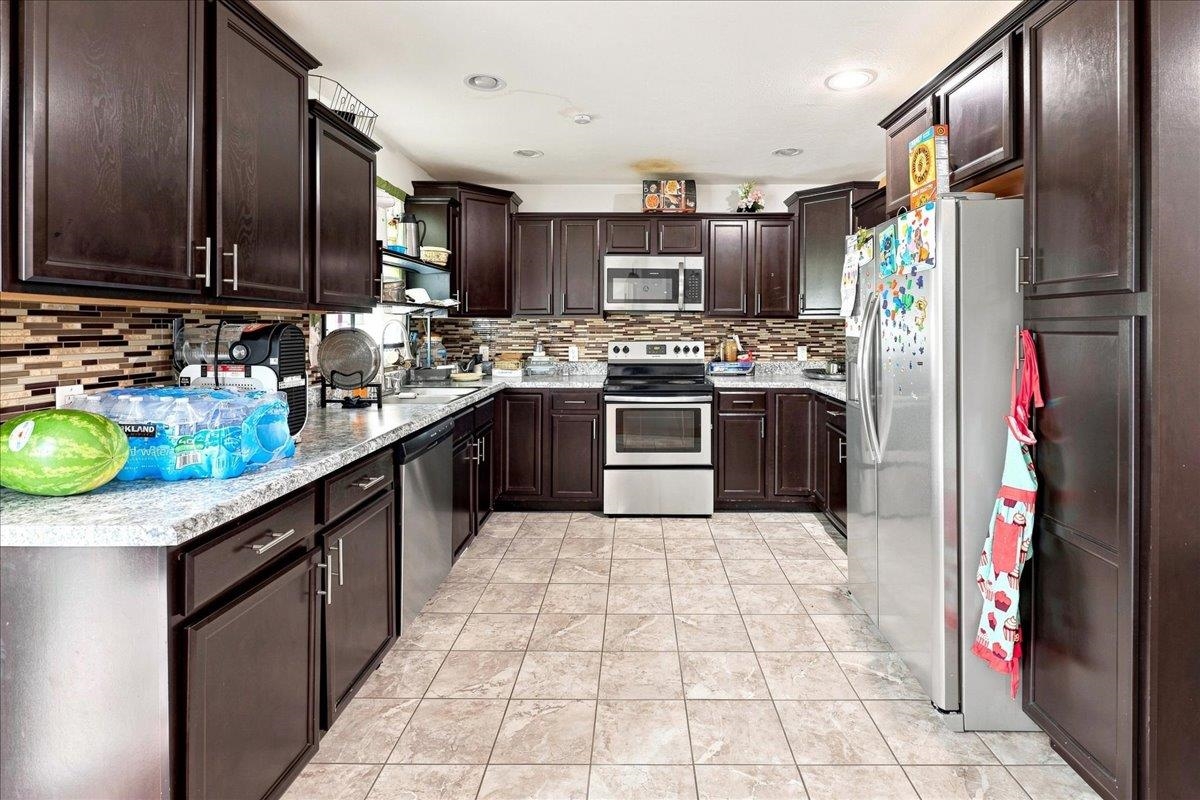 261 DYLAN CIR, BRIDGEWATER, Virginia 22812, 3 Bedrooms Bedrooms, ,2 BathroomsBathrooms,Residential,261 DYLAN CIR,681054 MLS # 681054
