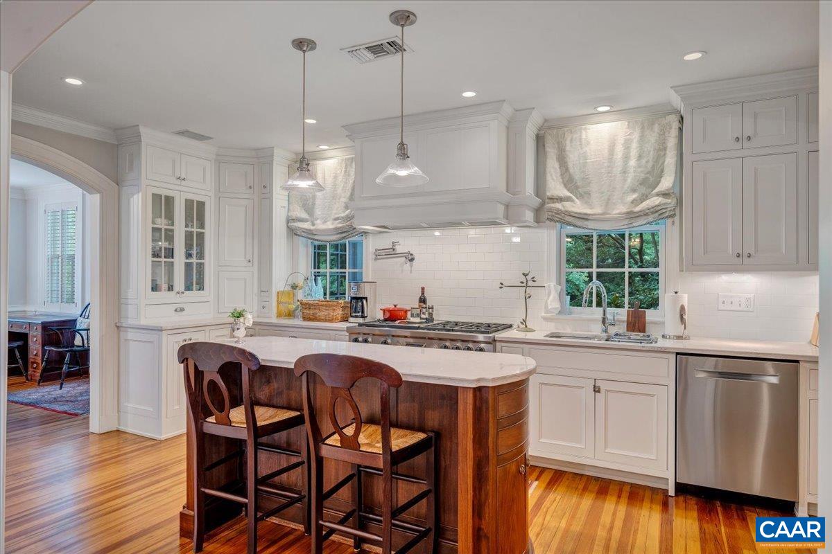 1487 LANGHORNE RD, LYNCHBURG, Virginia 24503, 5 Bedrooms Bedrooms, ,5 BathroomsBathrooms,Residential,1487 LANGHORNE RD,681055 MLS # 681055 1487 LANGHORNE RD, LYNCHBURG, Virginia 24503, 5 Bedrooms Bedrooms, ,5 BathroomsBathrooms,Residential,1487 LANGHORNE RD,681055 MLS # 681055