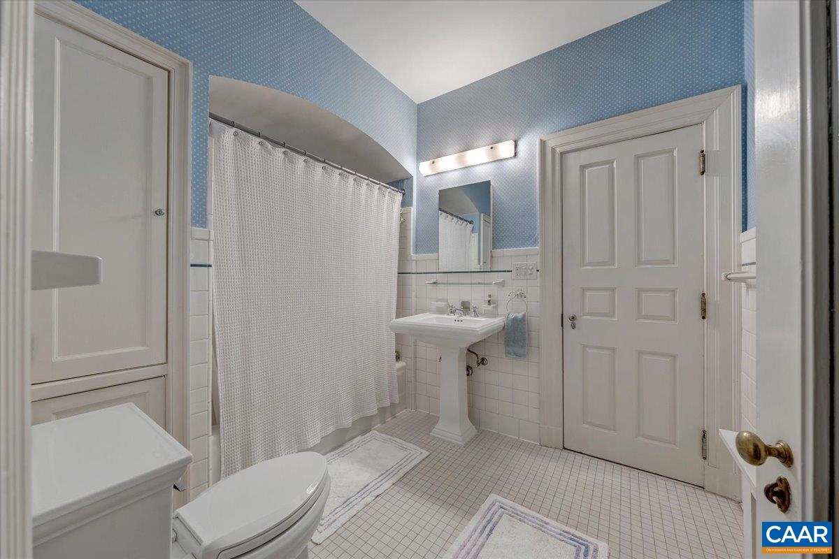 1487 LANGHORNE RD, LYNCHBURG, Virginia 24503, 5 Bedrooms Bedrooms, ,5 BathroomsBathrooms,Residential,1487 LANGHORNE RD,681055 MLS # 681055 1487 LANGHORNE RD, LYNCHBURG, Virginia 24503, 5 Bedrooms Bedrooms, ,5 BathroomsBathrooms,Residential,1487 LANGHORNE RD,681055 MLS # 681055
