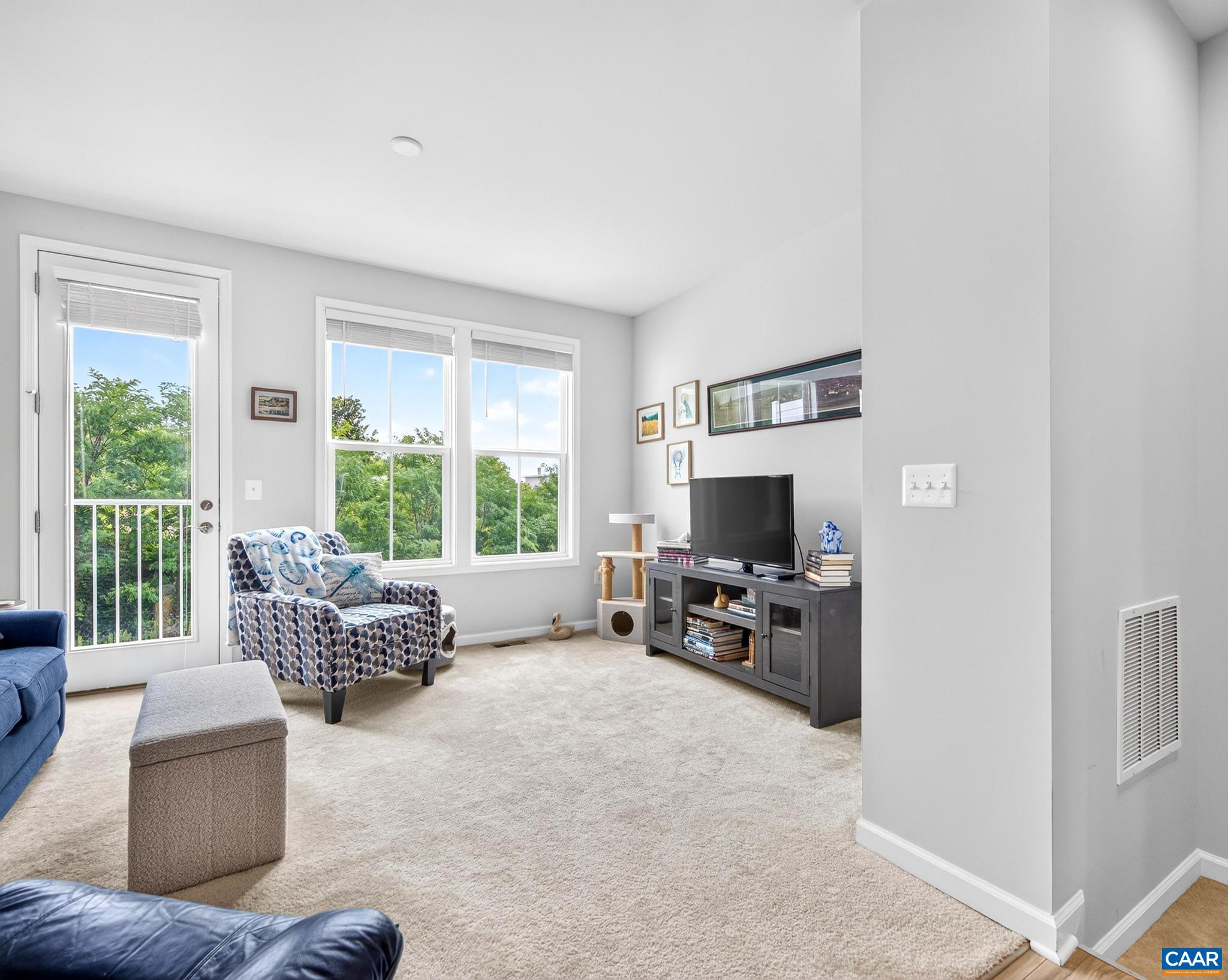 4118 DAUPHIN DR, CHARLOTTESVILLE, Virginia 22902, 2 Bedrooms Bedrooms, ,2 BathroomsBathrooms,Residential,4118 DAUPHIN DR,681062 MLS # 681062 4118 DAUPHIN DR, CHARLOTTESVILLE, Virginia 22902, 2 Bedrooms Bedrooms, ,2 BathroomsBathrooms,Residential,4118 DAUPHIN DR,681062 MLS # 681062