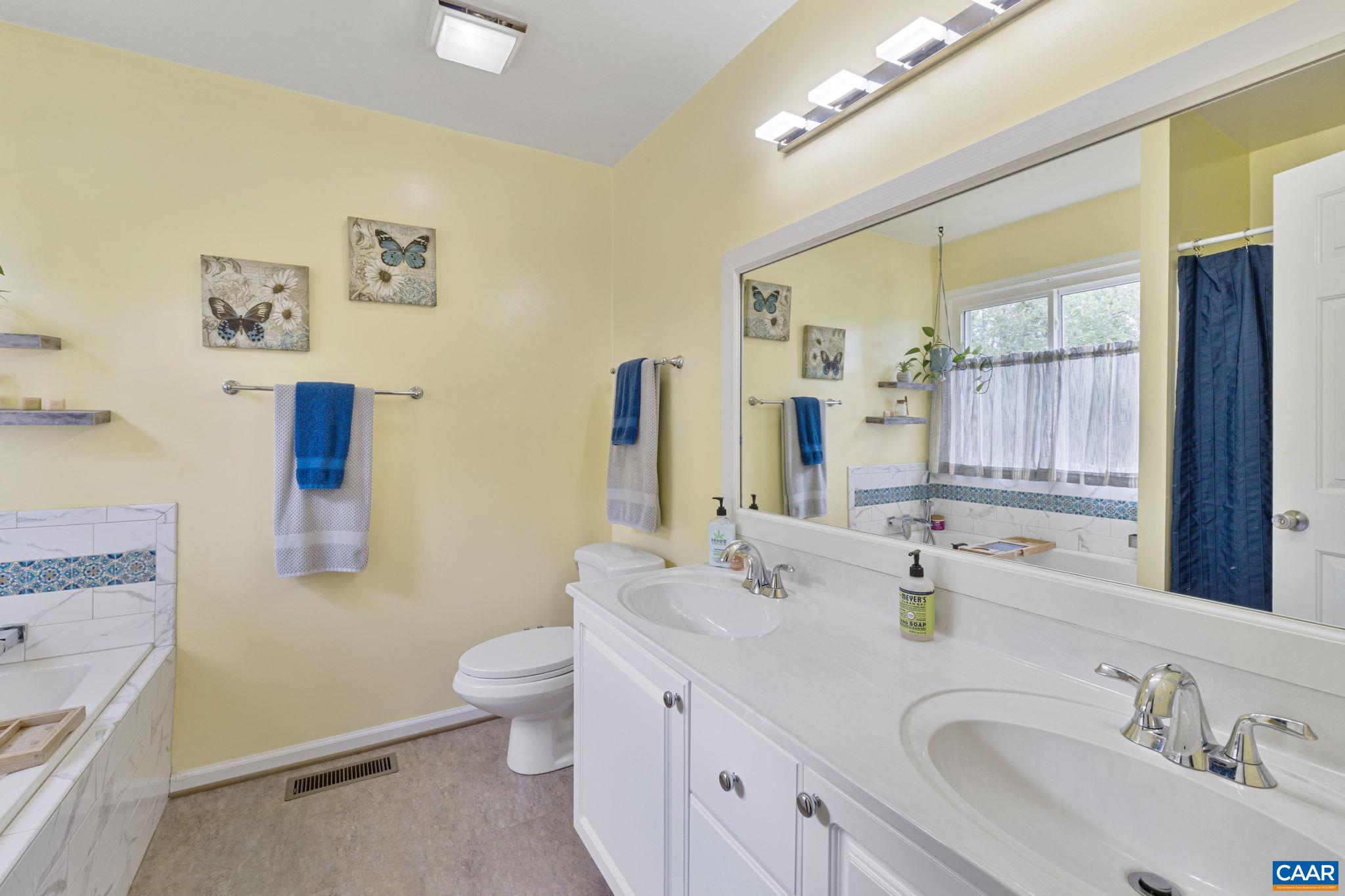 137 JEFFERSON DR, PALMYRA, Virginia 22963, 3 Bedrooms Bedrooms, ,2 BathroomsBathrooms,Residential,137 JEFFERSON DR,677817 MLS # 677817