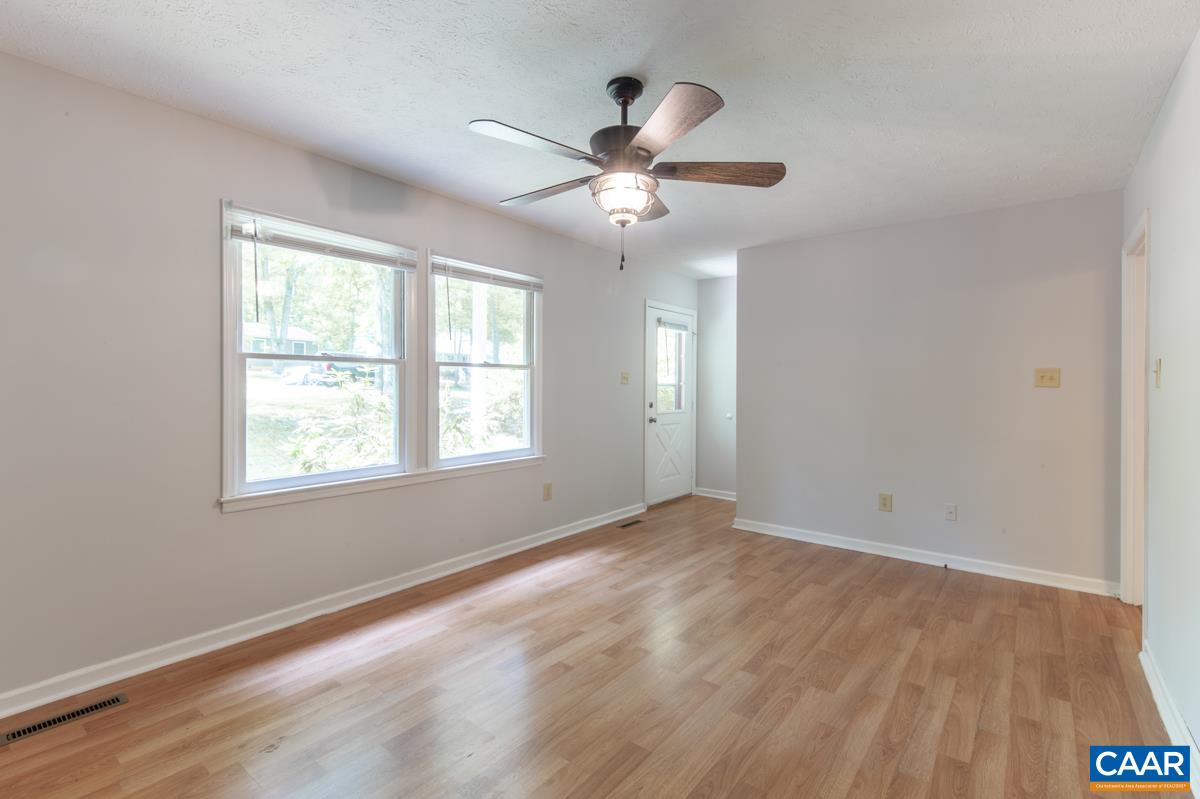 56 RIVERSIDE DR, PALMYRA, Virginia 22963, 3 Bedrooms Bedrooms, ,2 BathroomsBathrooms,Residential,56 RIVERSIDE DR,679370 MLS # 679370