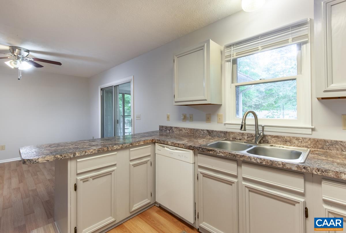 56 RIVERSIDE DR, PALMYRA, Virginia 22963, 3 Bedrooms Bedrooms, ,2 BathroomsBathrooms,Residential,56 RIVERSIDE DR,679370 MLS # 679370