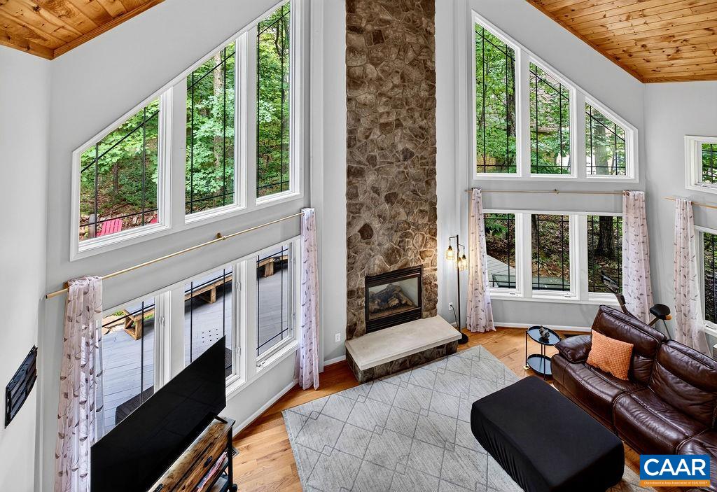 27 PEDLARS END, WINTERGREEN RESORT, Virginia 22967, 3 Bedrooms Bedrooms, ,2 BathroomsBathrooms,Residential,27 PEDLARS END,681076 MLS # 681076