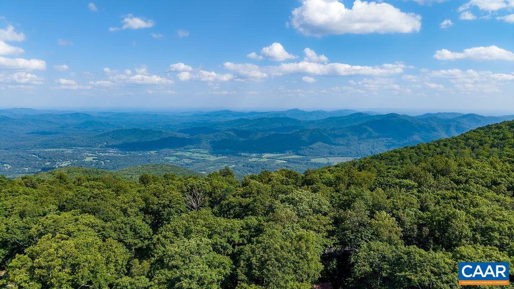 27 PEDLARS END, WINTERGREEN RESORT, Virginia 22967, 3 Bedrooms Bedrooms, ,2 BathroomsBathrooms,Residential,27 PEDLARS END,681076 MLS # 681076