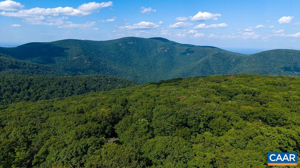 27 PEDLARS END, WINTERGREEN RESORT, Virginia 22967, 3 Bedrooms Bedrooms, ,2 BathroomsBathrooms,Residential,27 PEDLARS END,681076 MLS # 681076