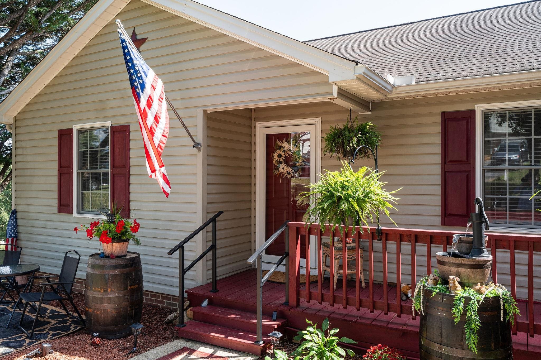 521 MARIAN PL, STAUNTON, Virginia 24401, 4 Bedrooms Bedrooms, ,2 BathroomsBathrooms,Residential,521 MARIAN PL,681080 MLS # 681080