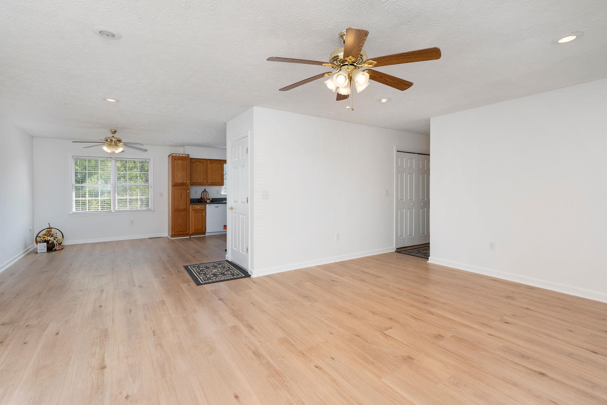521 MARIAN PL, STAUNTON, Virginia 24401, 4 Bedrooms Bedrooms, ,2 BathroomsBathrooms,Residential,521 MARIAN PL,681080 MLS # 681080