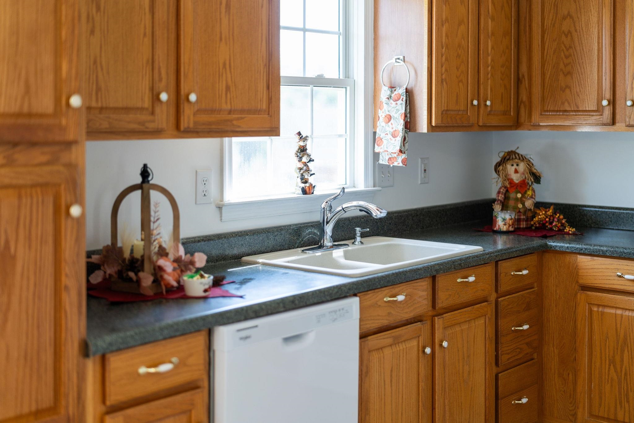 521 MARIAN PL, STAUNTON, Virginia 24401, 4 Bedrooms Bedrooms, ,2 BathroomsBathrooms,Residential,521 MARIAN PL,681080 MLS # 681080