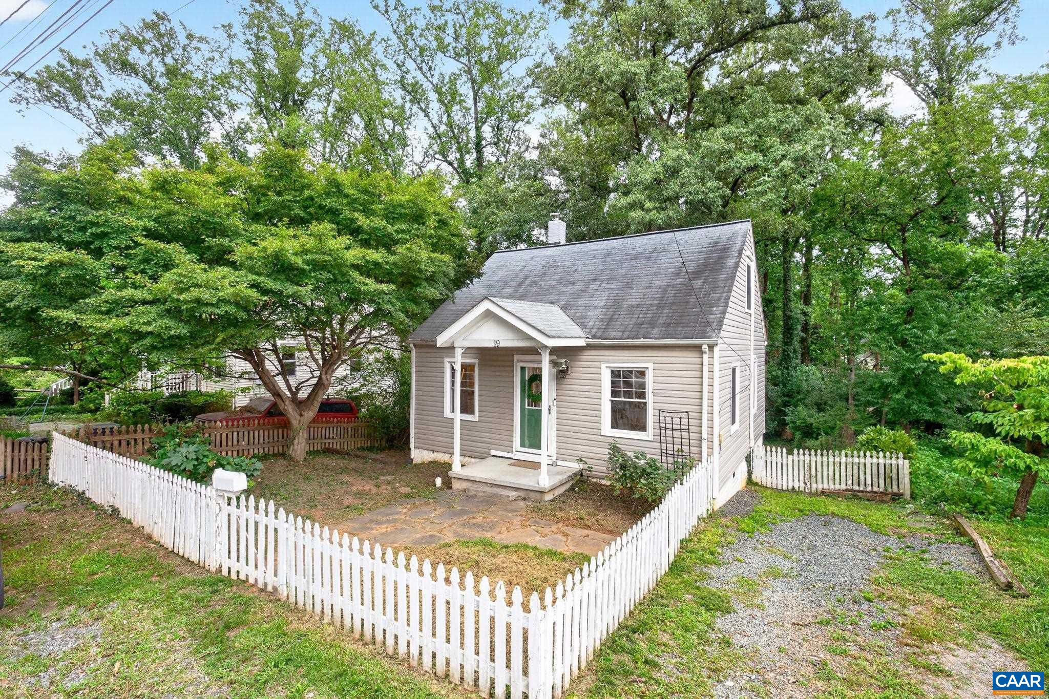 19 MOBILE LN, CHARLOTTESVILLE, Virginia 22903, 3 Bedrooms Bedrooms, ,1 BathroomBathrooms,Residential,19 MOBILE LN,681081 MLS # 681081