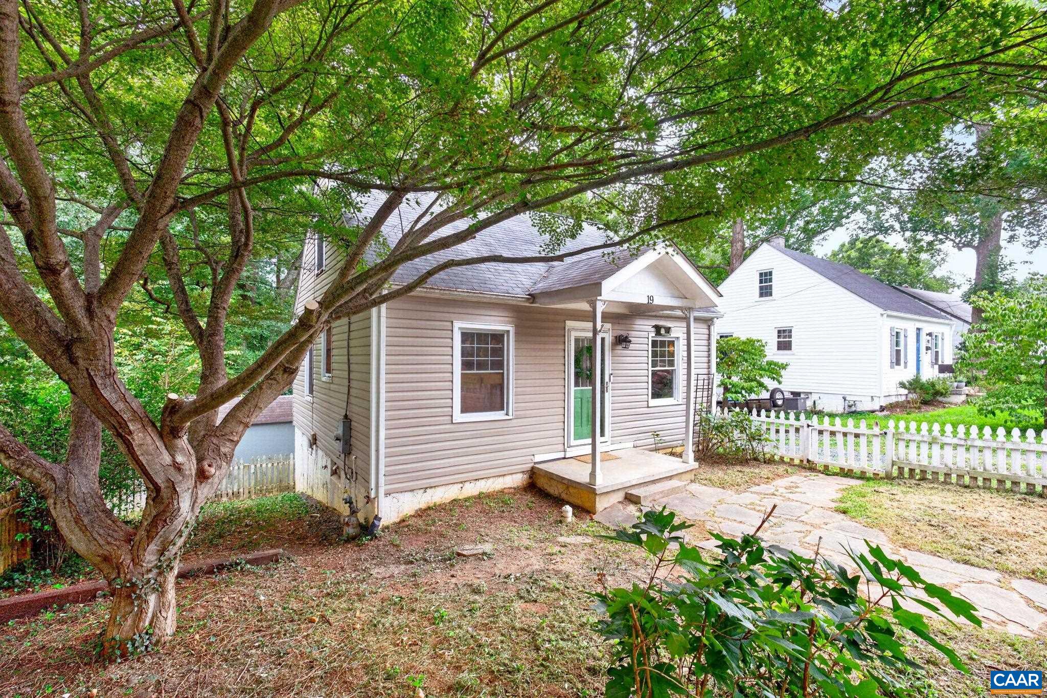 19 MOBILE LN, CHARLOTTESVILLE, Virginia 22903, 3 Bedrooms Bedrooms, ,1 BathroomBathrooms,Residential,19 MOBILE LN,681081 MLS # 681081