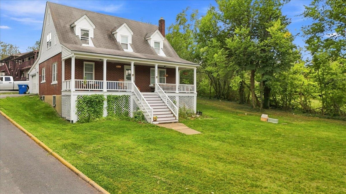 841 SOUTH MAIN ST, WOODSTOCK, Virginia 22664, ,Residential,841 SOUTH MAIN ST,681111 MLS # 681111 841 SOUTH MAIN ST, WOODSTOCK, Virginia 22664, ,Residential,841 SOUTH MAIN ST,681111 MLS # 681111