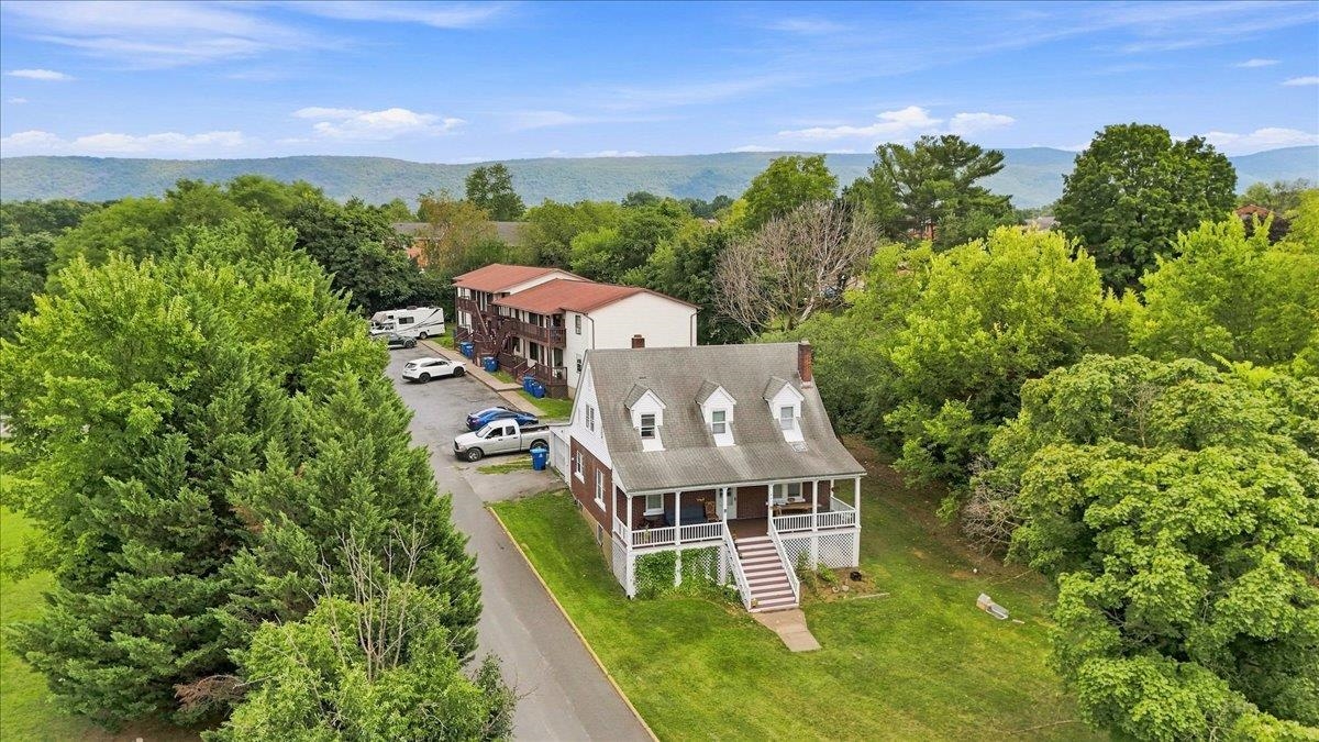 841 SOUTH MAIN ST, WOODSTOCK, Virginia 22664, ,Residential,841 SOUTH MAIN ST,681111 MLS # 681111 841 SOUTH MAIN ST, WOODSTOCK, Virginia 22664, ,Residential,841 SOUTH MAIN ST,681111 MLS # 681111