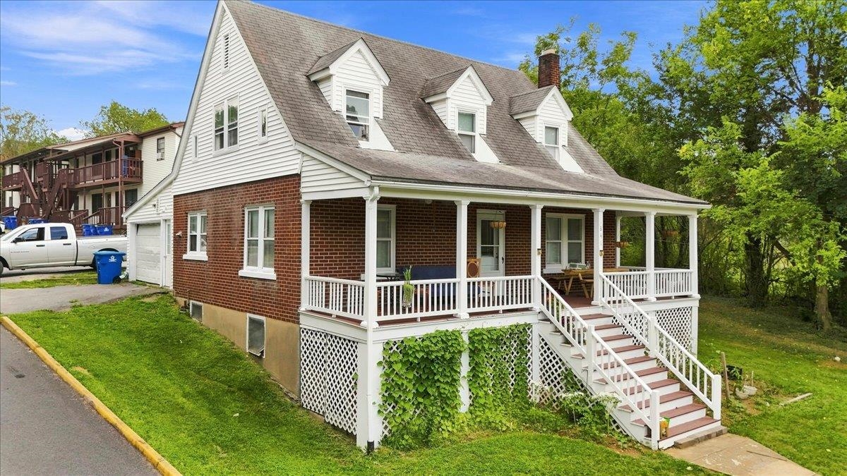 841 SOUTH MAIN ST, WOODSTOCK, Virginia 22664, ,Residential,841 SOUTH MAIN ST,681111 MLS # 681111 841 SOUTH MAIN ST, WOODSTOCK, Virginia 22664, ,Residential,841 SOUTH MAIN ST,681111 MLS # 681111