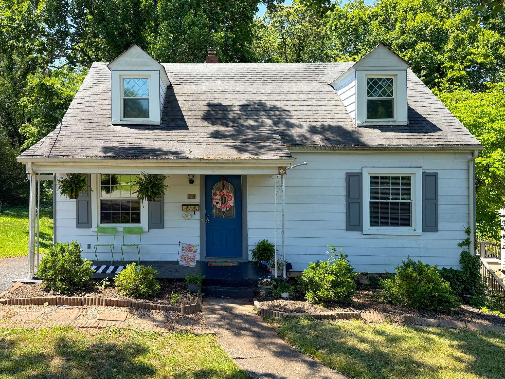 1133 LINDSAY ST, LYNCHBURG, Virginia 24502, 4 Bedrooms Bedrooms, ,1 BathroomBathrooms,Residential,1133 LINDSAY ST,677464 MLS # 677464