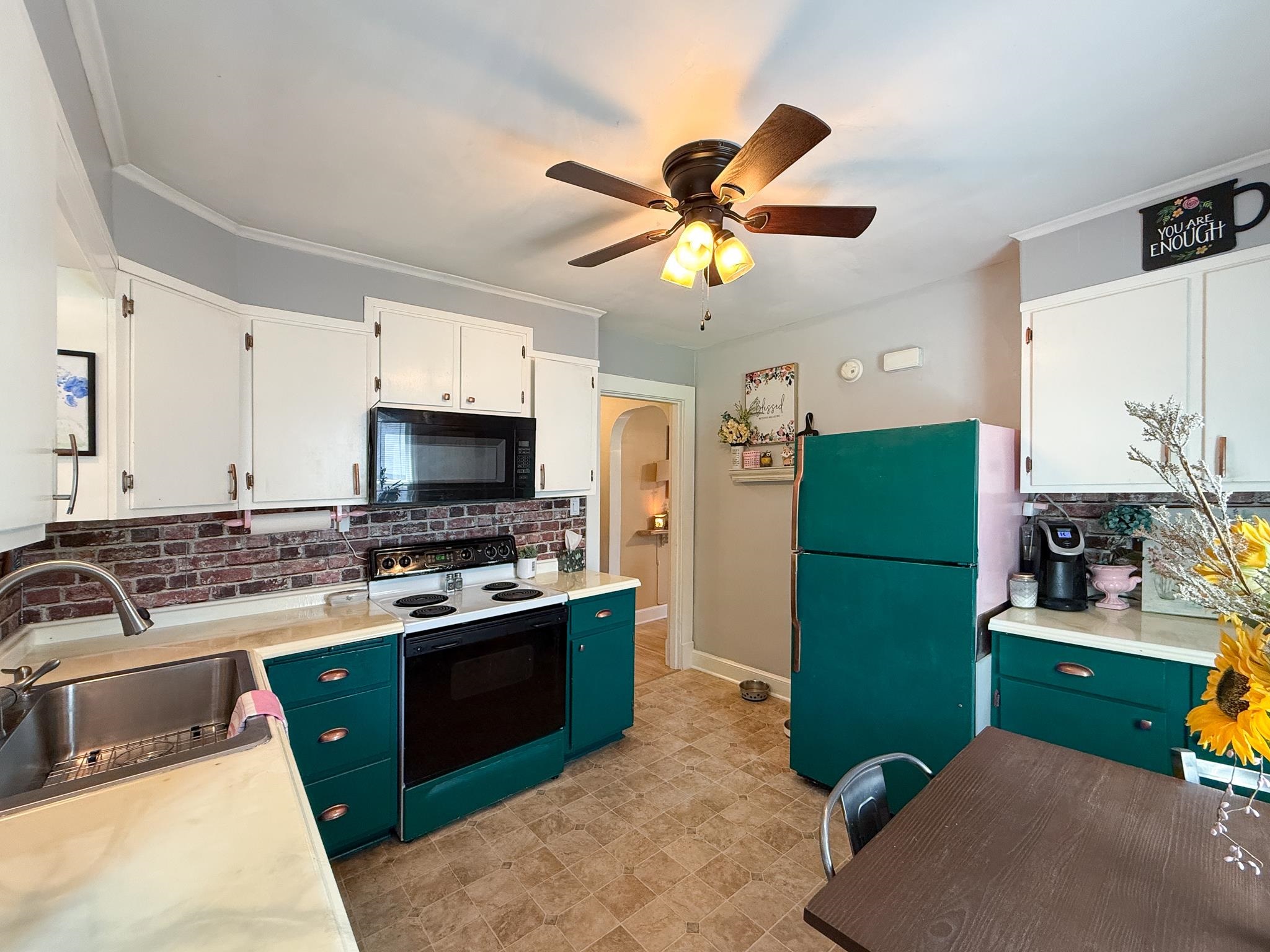 1133 LINDSAY ST, LYNCHBURG, Virginia 24502, 4 Bedrooms Bedrooms, ,1 BathroomBathrooms,Residential,1133 LINDSAY ST,677464 MLS # 677464 1133 LINDSAY ST, LYNCHBURG, Virginia 24502, 4 Bedrooms Bedrooms, ,1 BathroomBathrooms,Residential,1133 LINDSAY ST,677464 MLS # 677464