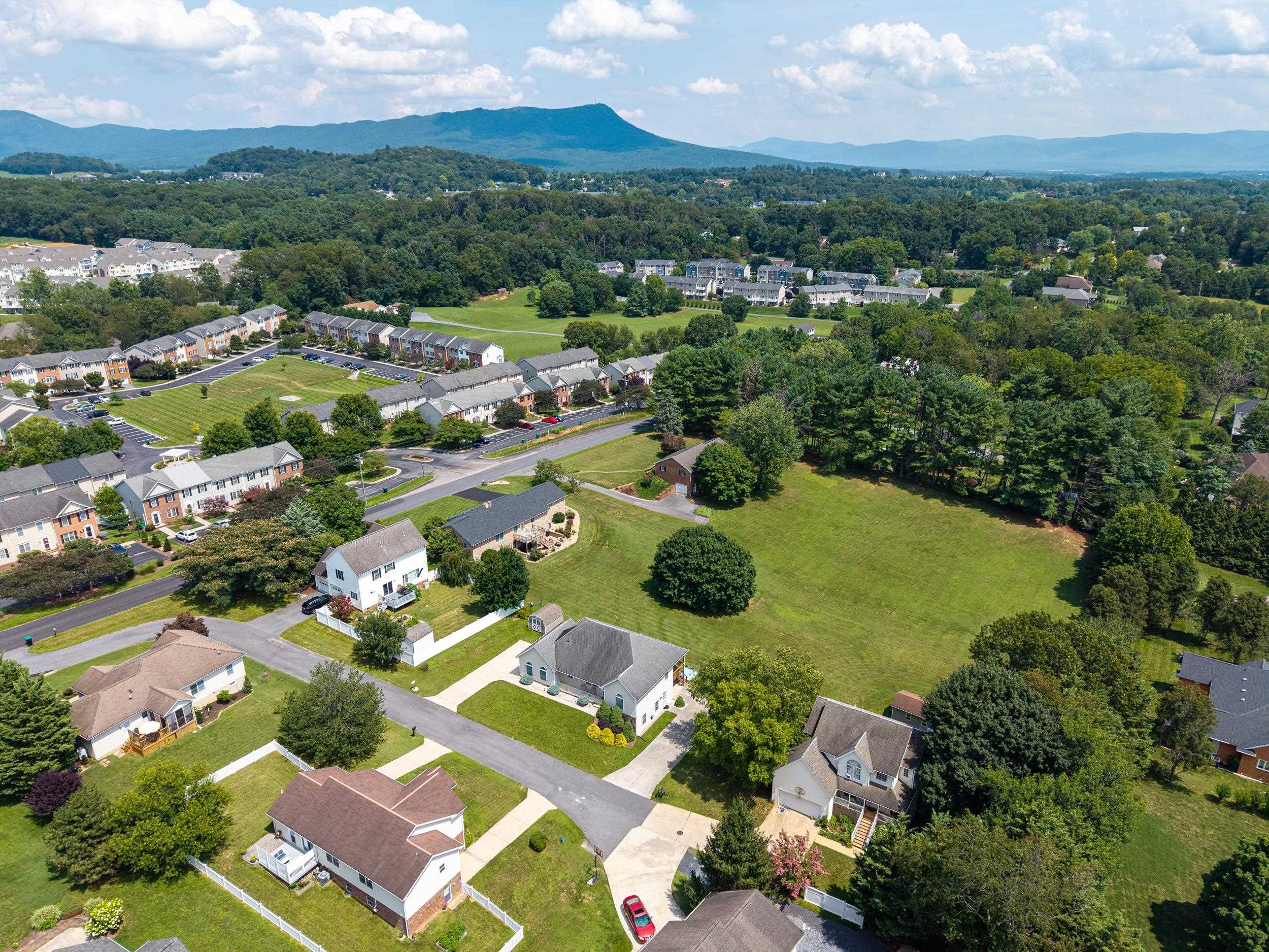 1655 BRIARCREST DR, ROCKINGHAM, Virginia 22801, 5 Bedrooms Bedrooms, ,3 BathroomsBathrooms,Residential,1655 BRIARCREST DR,679884 MLS # 679884 1655 BRIARCREST DR, ROCKINGHAM, Virginia 22801, 5 Bedrooms Bedrooms, ,3 BathroomsBathrooms,Residential,1655 BRIARCREST DR,679884 MLS # 679884