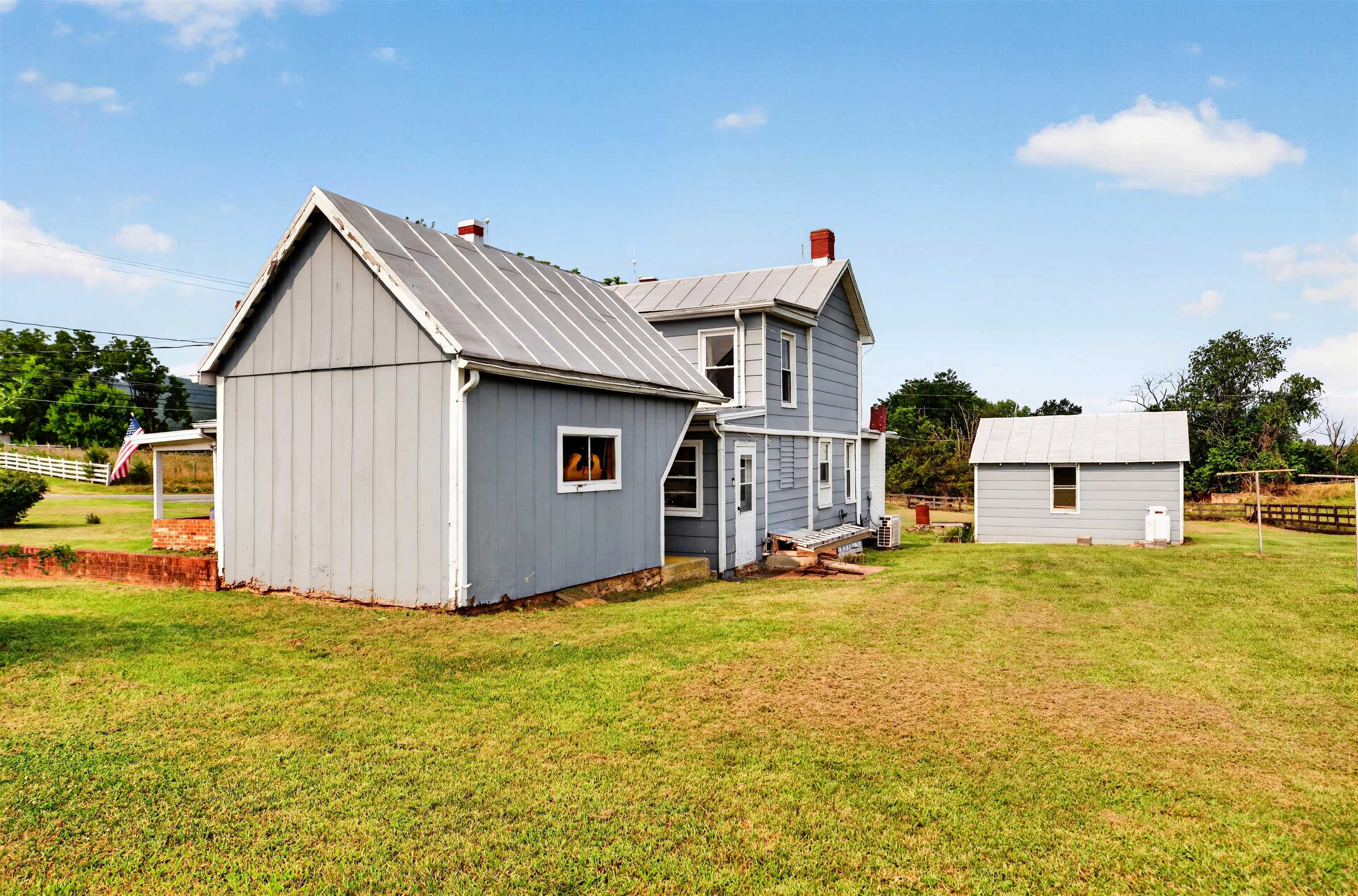 536 HONEYVILLE RD, STANLEY, Virginia 22851, 3 Bedrooms Bedrooms, ,1 BathroomBathrooms,Residential,536 HONEYVILLE RD,680136 MLS # 680136 536 HONEYVILLE RD, STANLEY, Virginia 22851, 3 Bedrooms Bedrooms, ,1 BathroomBathrooms,Residential,536 HONEYVILLE RD,680136 MLS # 680136