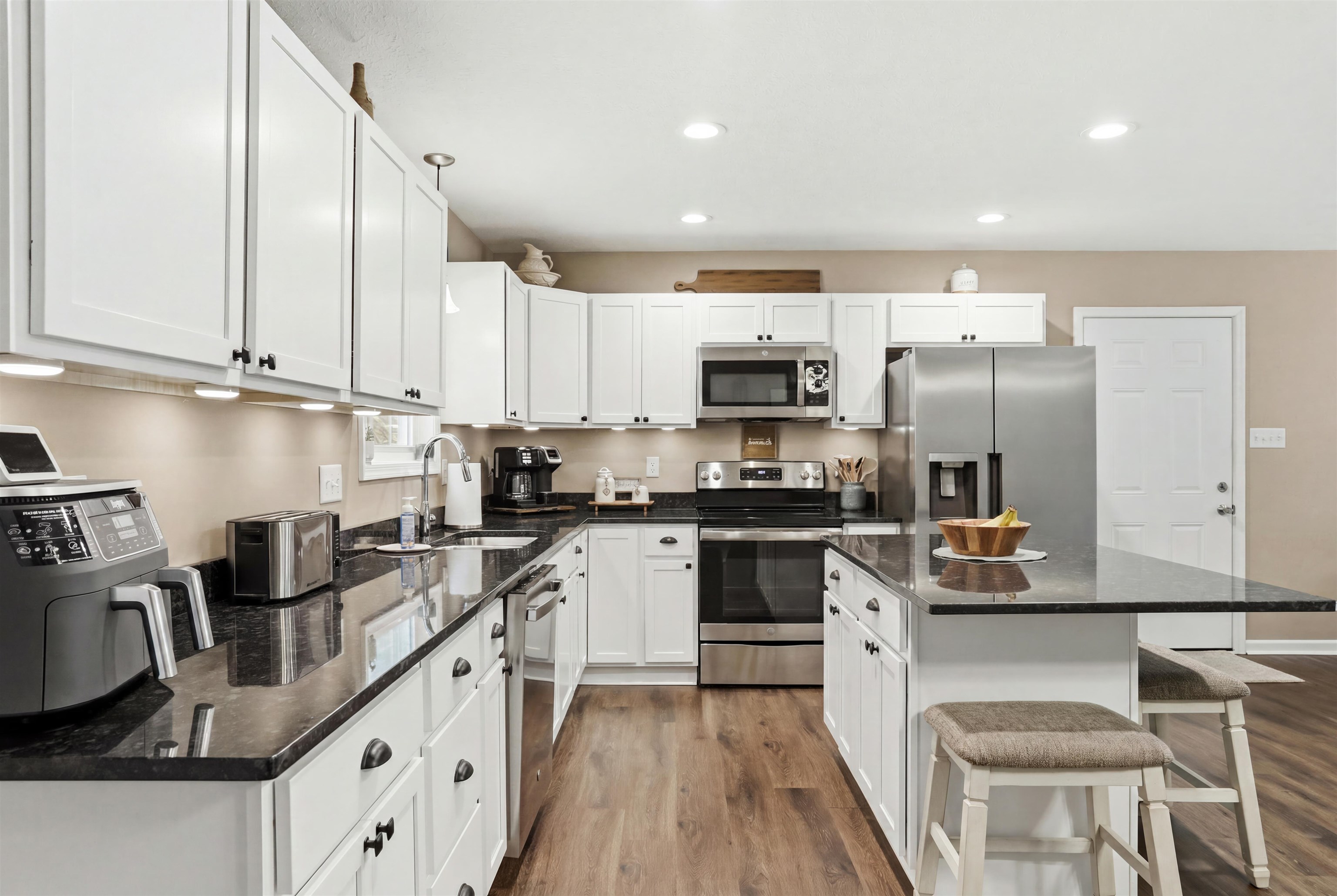 4111 MORELAND GAP RD, NEW MARKET, Virginia 22844, 3 Bedrooms Bedrooms, ,2 BathroomsBathrooms,Residential,4111 MORELAND GAP RD,681092 MLS # 681092 4111 MORELAND GAP RD, NEW MARKET, Virginia 22844, 3 Bedrooms Bedrooms, ,2 BathroomsBathrooms,Residential,4111 MORELAND GAP RD,681092 MLS # 681092