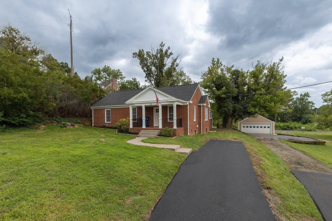 91 GRACE ST, GROTTOES, Virginia 24441, 3 Bedrooms Bedrooms, ,2 BathroomsBathrooms,Residential,91 GRACE ST,681103 MLS # 681103