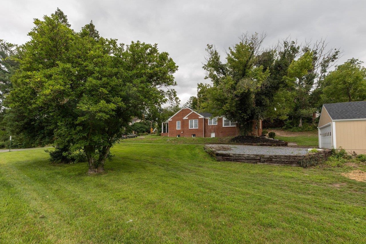 91 GRACE ST, GROTTOES, Virginia 24441, 3 Bedrooms Bedrooms, ,2 BathroomsBathrooms,Residential,91 GRACE ST,681103 MLS # 681103