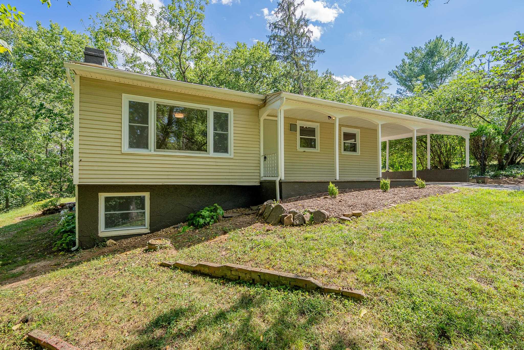 546 LUPTON RD, WOODSTOCK, Virginia 22664, 2 Bedrooms Bedrooms, ,1 BathroomBathrooms,Residential,546 LUPTON RD,681105 MLS # 681105 546 LUPTON RD, WOODSTOCK, Virginia 22664, 2 Bedrooms Bedrooms, ,1 BathroomBathrooms,Residential,546 LUPTON RD,681105 MLS # 681105