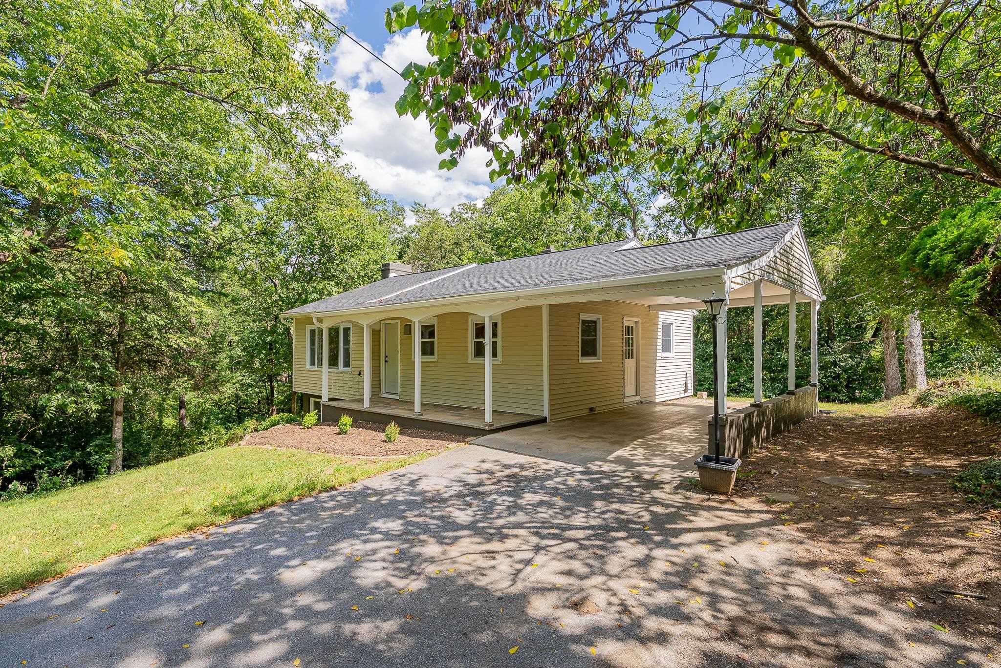 546 LUPTON RD, WOODSTOCK, Virginia 22664, 2 Bedrooms Bedrooms, ,1 BathroomBathrooms,Residential,546 LUPTON RD,681105 MLS # 681105 546 LUPTON RD, WOODSTOCK, Virginia 22664, 2 Bedrooms Bedrooms, ,1 BathroomBathrooms,Residential,546 LUPTON RD,681105 MLS # 681105