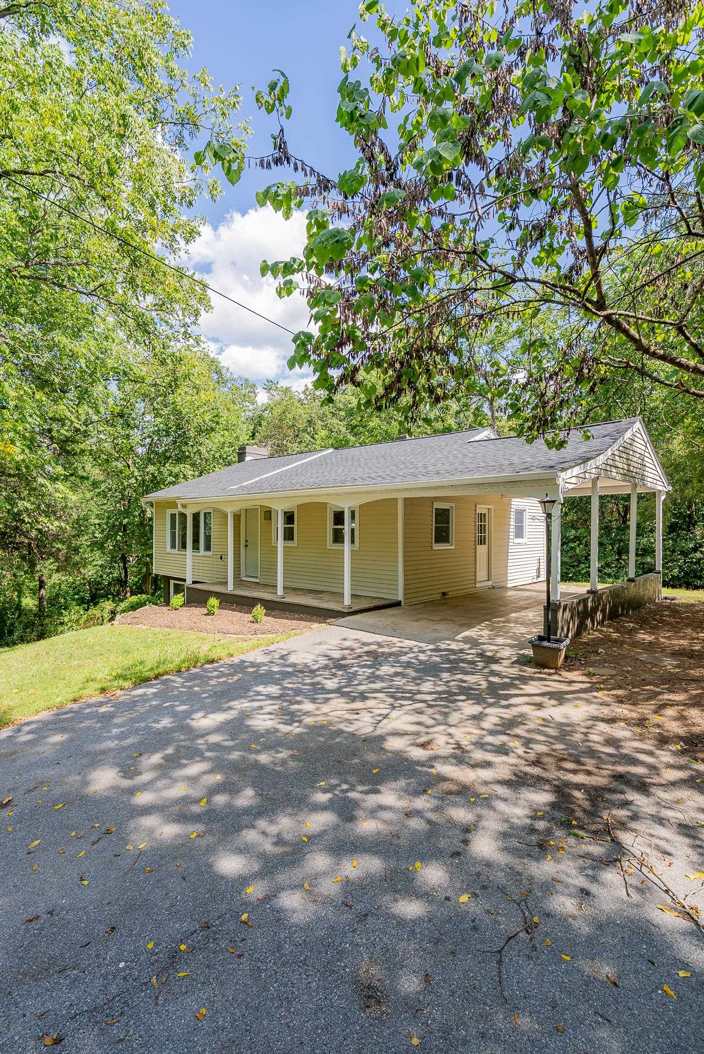 546 LUPTON RD, WOODSTOCK, Virginia 22664, 2 Bedrooms Bedrooms, ,1 BathroomBathrooms,Residential,546 LUPTON RD,681105 MLS # 681105 546 LUPTON RD, WOODSTOCK, Virginia 22664, 2 Bedrooms Bedrooms, ,1 BathroomBathrooms,Residential,546 LUPTON RD,681105 MLS # 681105