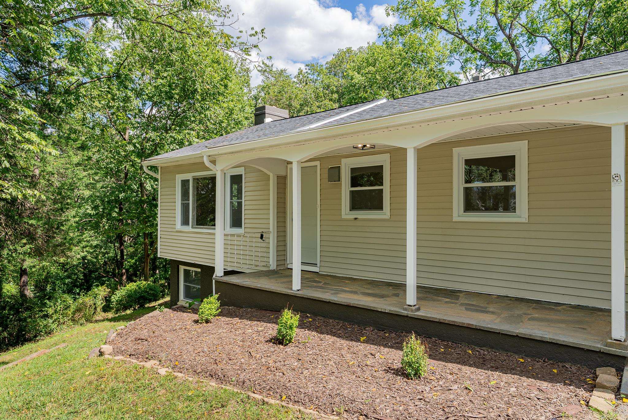 546 LUPTON RD, WOODSTOCK, Virginia 22664, 2 Bedrooms Bedrooms, ,1 BathroomBathrooms,Residential,546 LUPTON RD,681105 MLS # 681105 546 LUPTON RD, WOODSTOCK, Virginia 22664, 2 Bedrooms Bedrooms, ,1 BathroomBathrooms,Residential,546 LUPTON RD,681105 MLS # 681105
