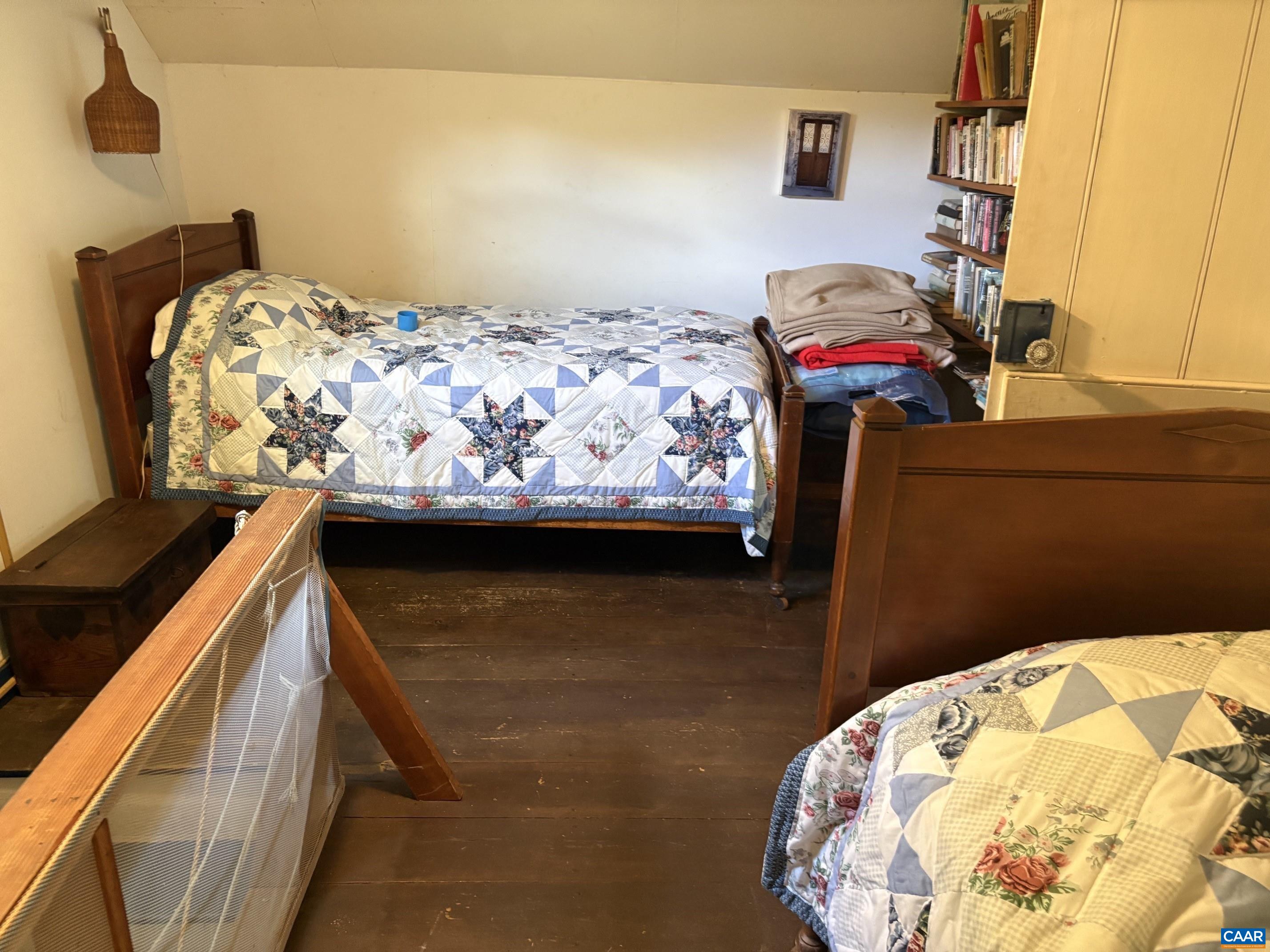 2042 WEAKLEY HOLLOW RD, SYRIA, Virginia 22743, 3 Bedrooms Bedrooms, ,2 BathroomsBathrooms,Residential,Old Rag Homeplace,2042 WEAKLEY HOLLOW RD,681109 MLS # 681109