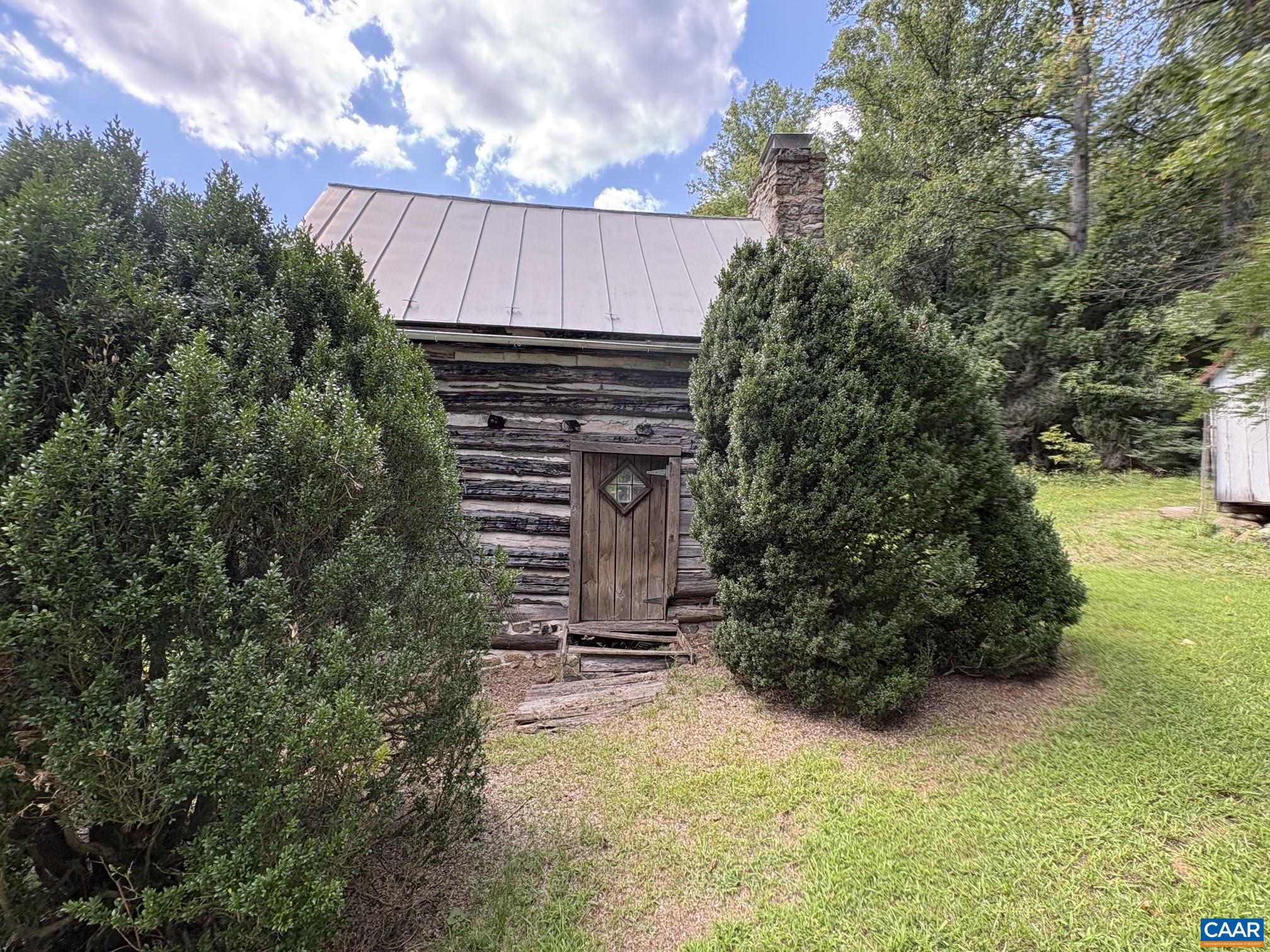 2042 WEAKLEY HOLLOW RD, SYRIA, Virginia 22743, 3 Bedrooms Bedrooms, ,2 BathroomsBathrooms,Residential,Old Rag Homeplace,2042 WEAKLEY HOLLOW RD,681109 MLS # 681109