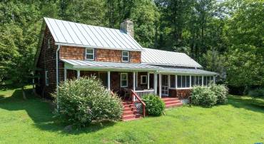 2042 WEAKLEY HOLLOW RD, SYRIA, Virginia 22743, 3 Bedrooms Bedrooms, ,2 BathroomsBathrooms,Residential,Old Rag Homeplace,2042 WEAKLEY HOLLOW RD,681109 MLS # 681109