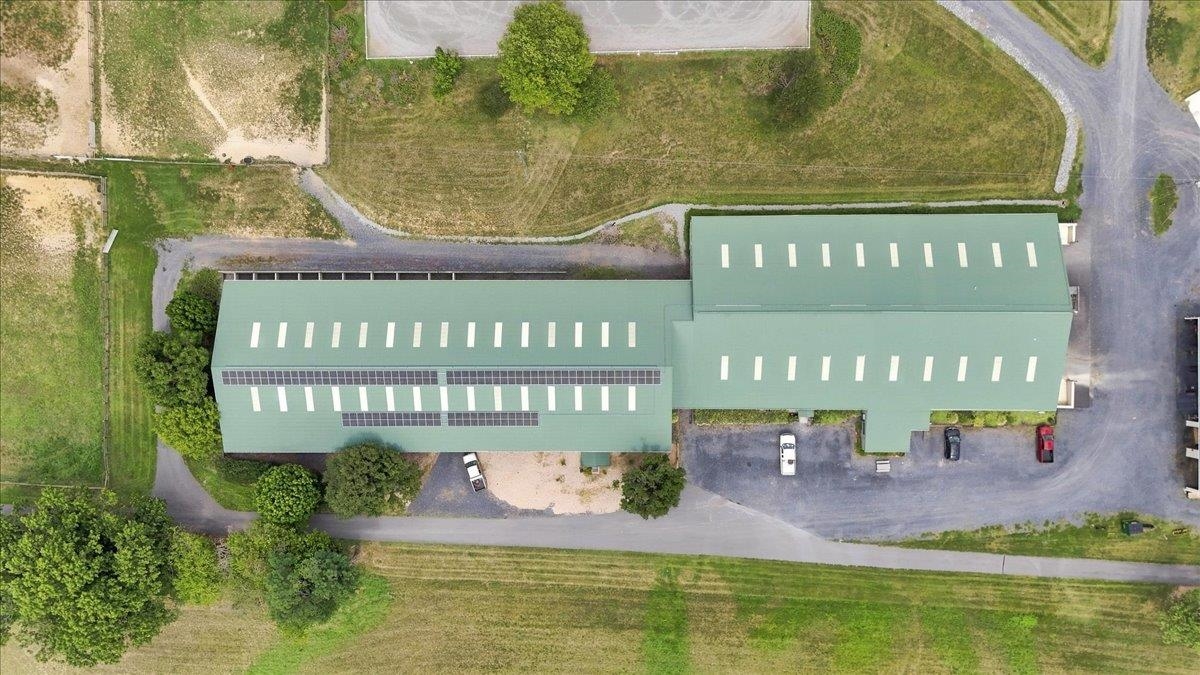 Premier Equestrian Facility on 38.76 Acres | 40-Stall Barn | 14,400 SF Indoor Arena | Dressage Ring | Jumping Ring | Cross-Country Course | Equipment Shed | Multiple Fields & Run-In Sheds | Trail-Riding Access Premier Equestrian Facility on 38.76 Acres | 40-Stall Barn | 14,400 SF Indoor Arena | Dressage Ring | Jumping Ring | Cross-Country Course | Equipment Shed | Multiple Fields & Run-In Sheds | Trail-Riding Access