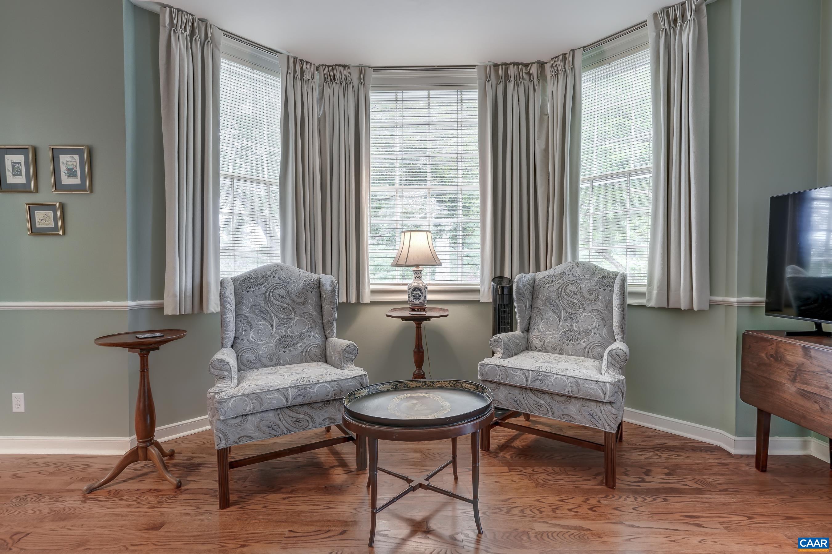 Main level primary suite