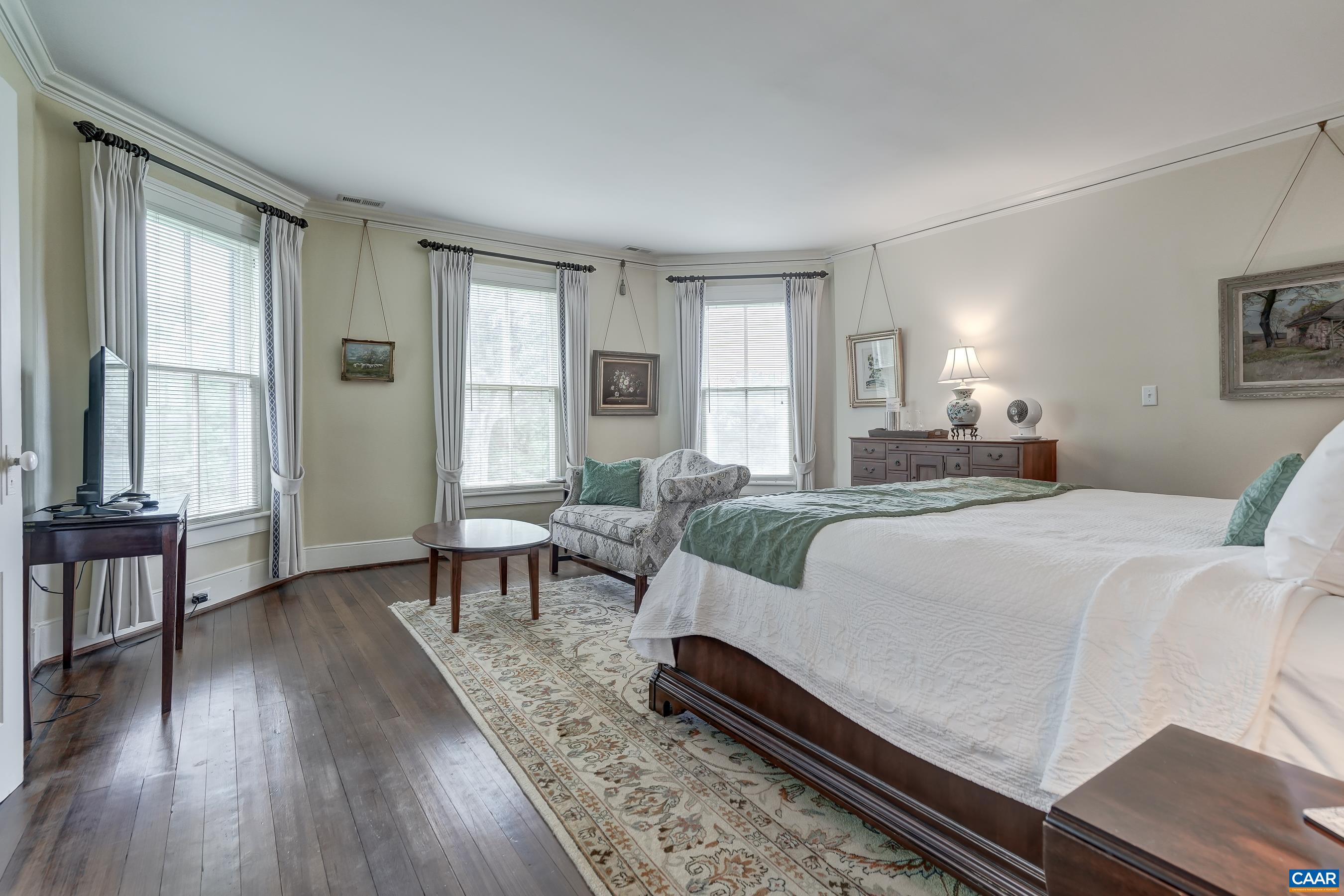 Second floor guest suite 2
