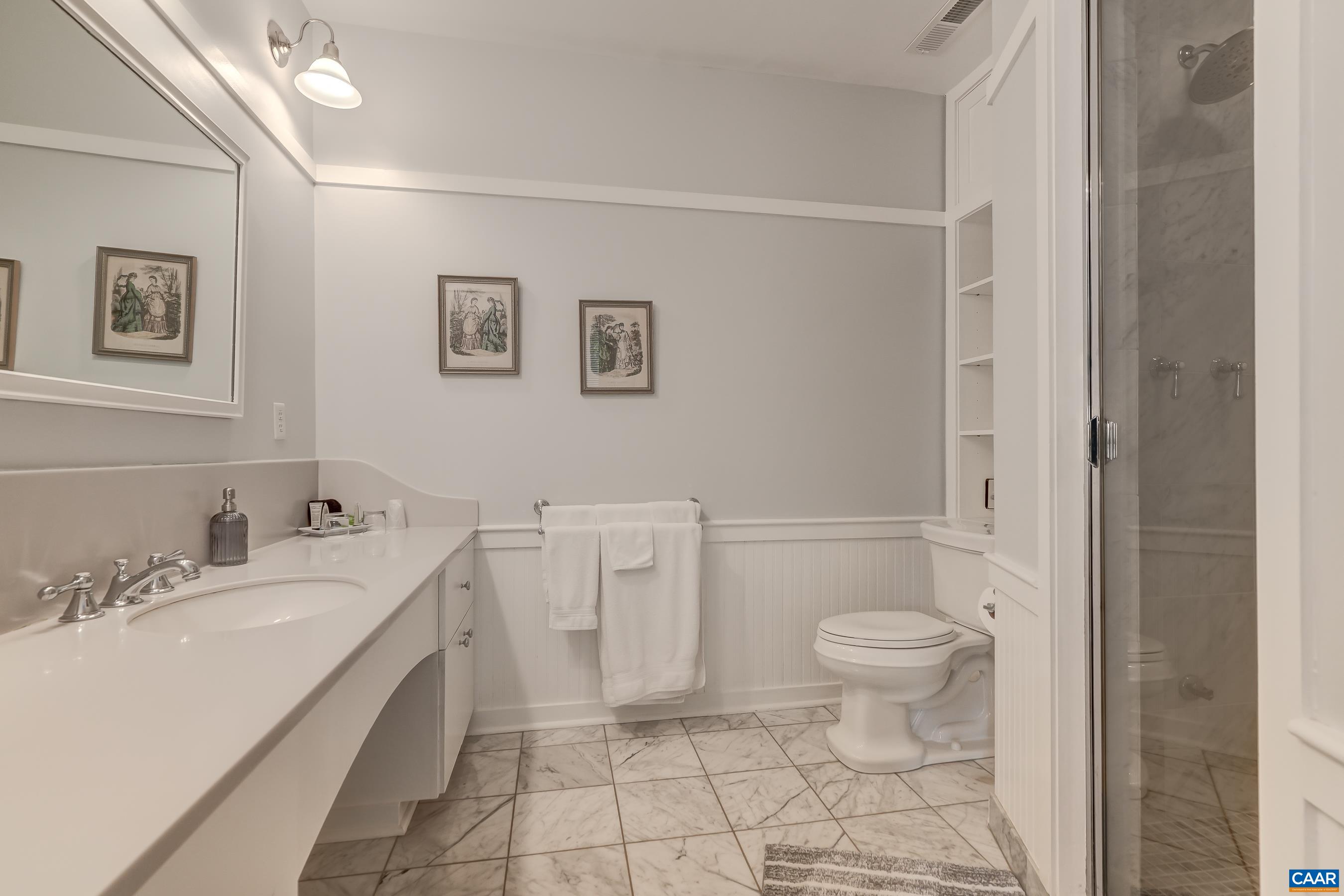 Second floor guest suite 2 full bathroom