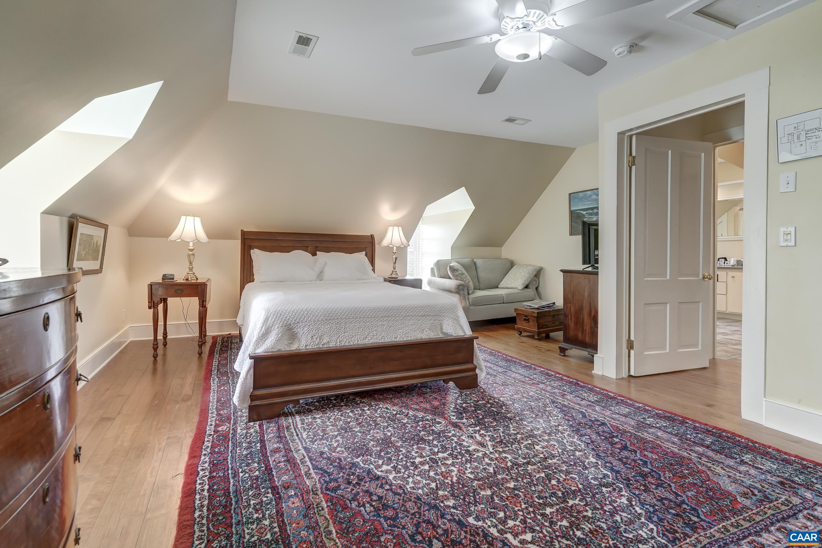 Third floor guest suite
