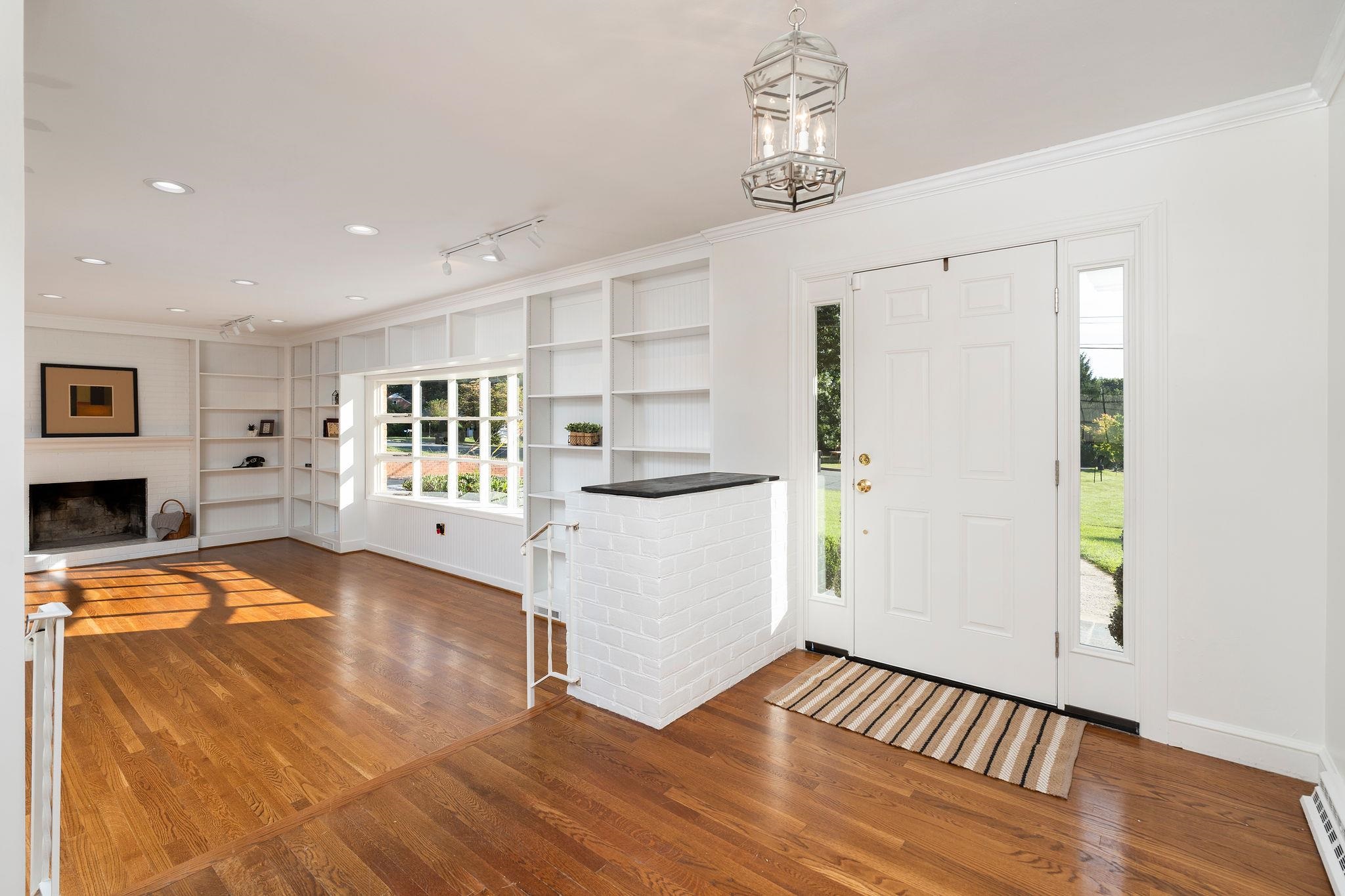 308 RAINBOW DR, STAUNTON, Virginia 24401, 3 Bedrooms Bedrooms, ,3 BathroomsBathrooms,Residential,308 RAINBOW DR,681124 MLS # 681124 308 RAINBOW DR, STAUNTON, Virginia 24401, 3 Bedrooms Bedrooms, ,3 BathroomsBathrooms,Residential,308 RAINBOW DR,681124 MLS # 681124