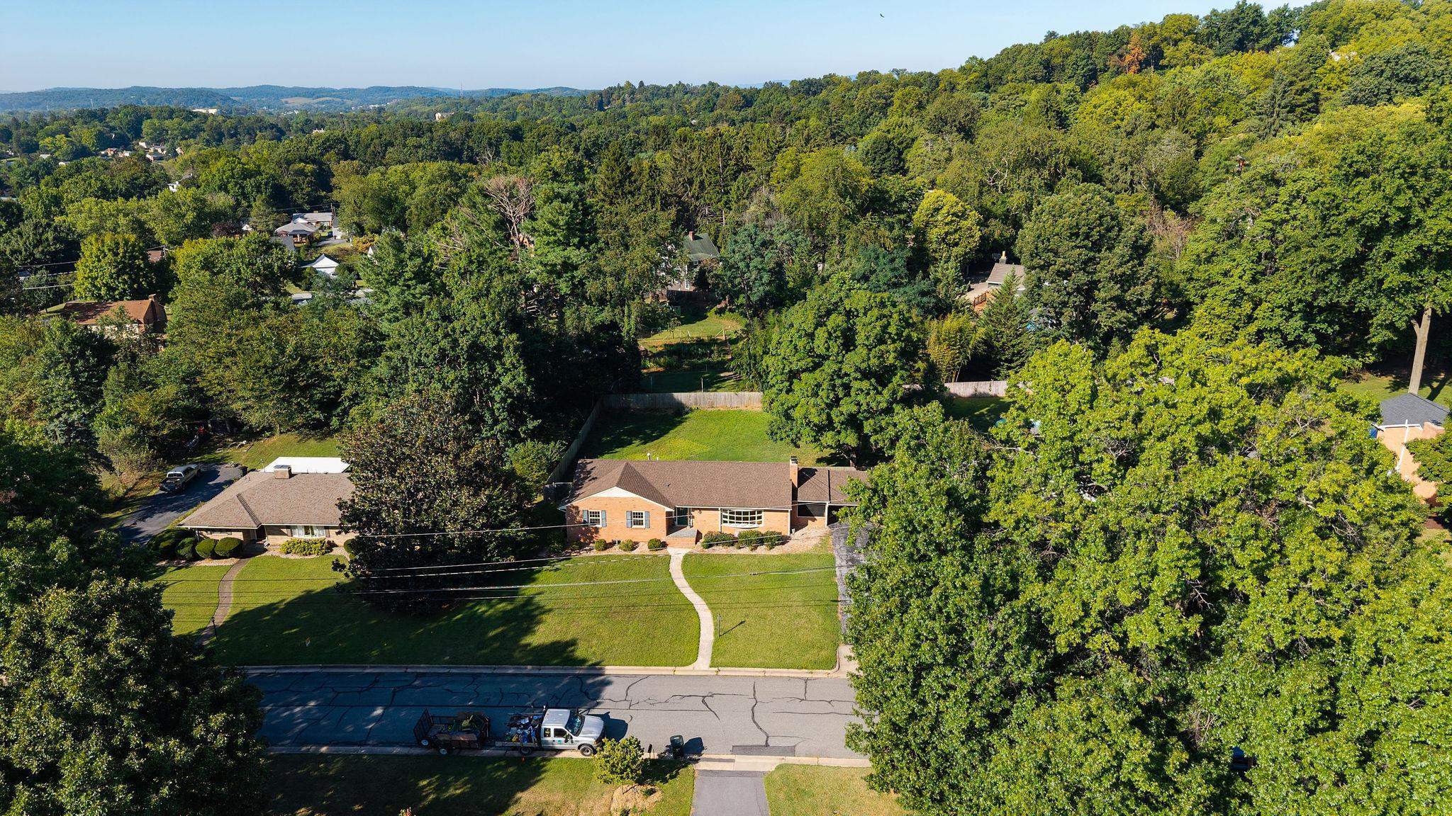 308 RAINBOW DR, STAUNTON, Virginia 24401, 3 Bedrooms Bedrooms, ,3 BathroomsBathrooms,Residential,308 RAINBOW DR,681124 MLS # 681124 308 RAINBOW DR, STAUNTON, Virginia 24401, 3 Bedrooms Bedrooms, ,3 BathroomsBathrooms,Residential,308 RAINBOW DR,681124 MLS # 681124