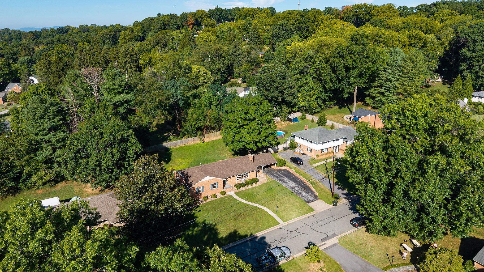 308 RAINBOW DR, STAUNTON, Virginia 24401, 3 Bedrooms Bedrooms, ,3 BathroomsBathrooms,Residential,308 RAINBOW DR,681124 MLS # 681124 308 RAINBOW DR, STAUNTON, Virginia 24401, 3 Bedrooms Bedrooms, ,3 BathroomsBathrooms,Residential,308 RAINBOW DR,681124 MLS # 681124