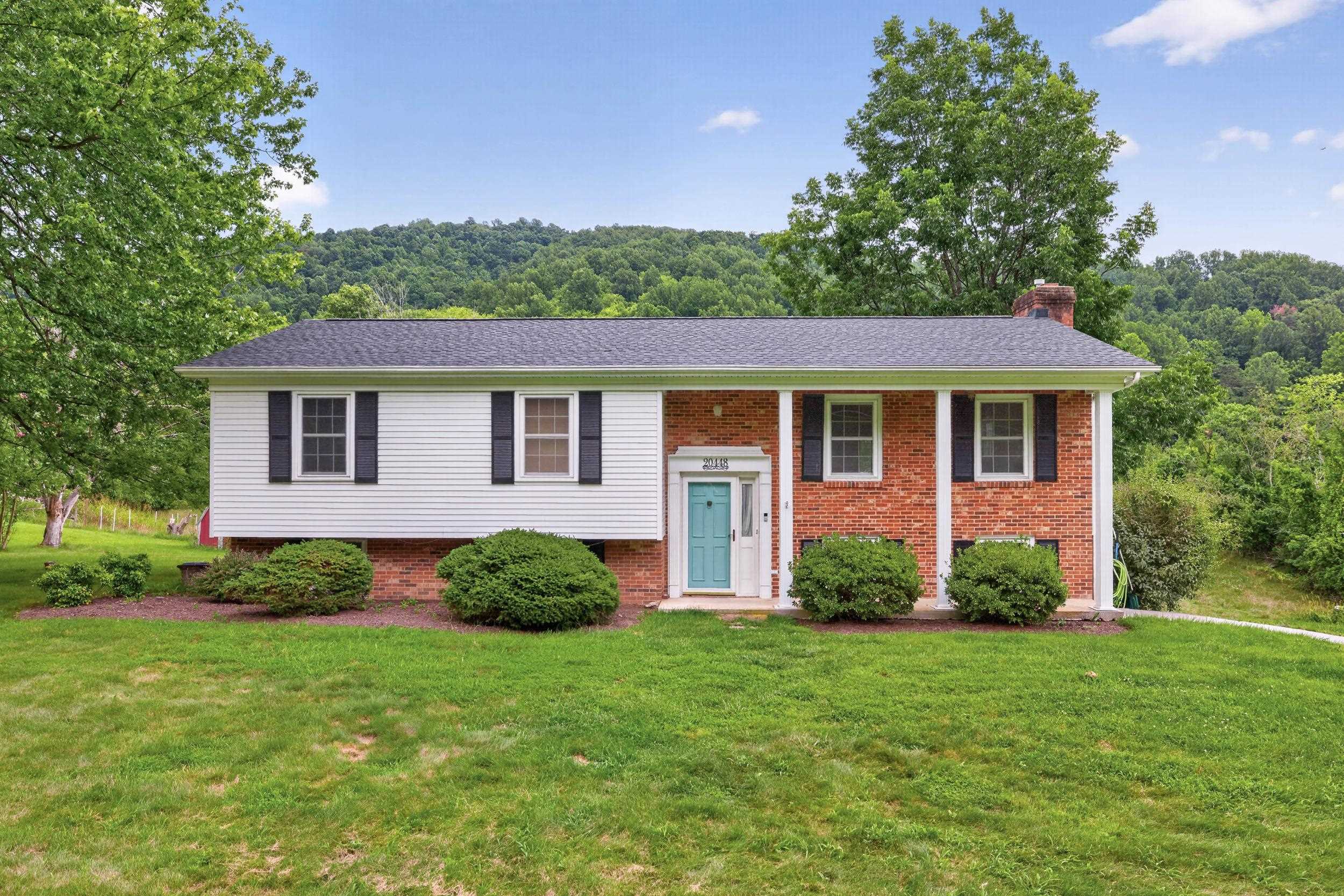20448 MT PLEASANT RD, ELKTON, Virginia 22827, 5 Bedrooms Bedrooms, ,3 BathroomsBathrooms,Residential,20448 MT PLEASANT RD,681125 MLS # 681125 20448 MT PLEASANT RD, ELKTON, Virginia 22827, 5 Bedrooms Bedrooms, ,3 BathroomsBathrooms,Residential,20448 MT PLEASANT RD,681125 MLS # 681125