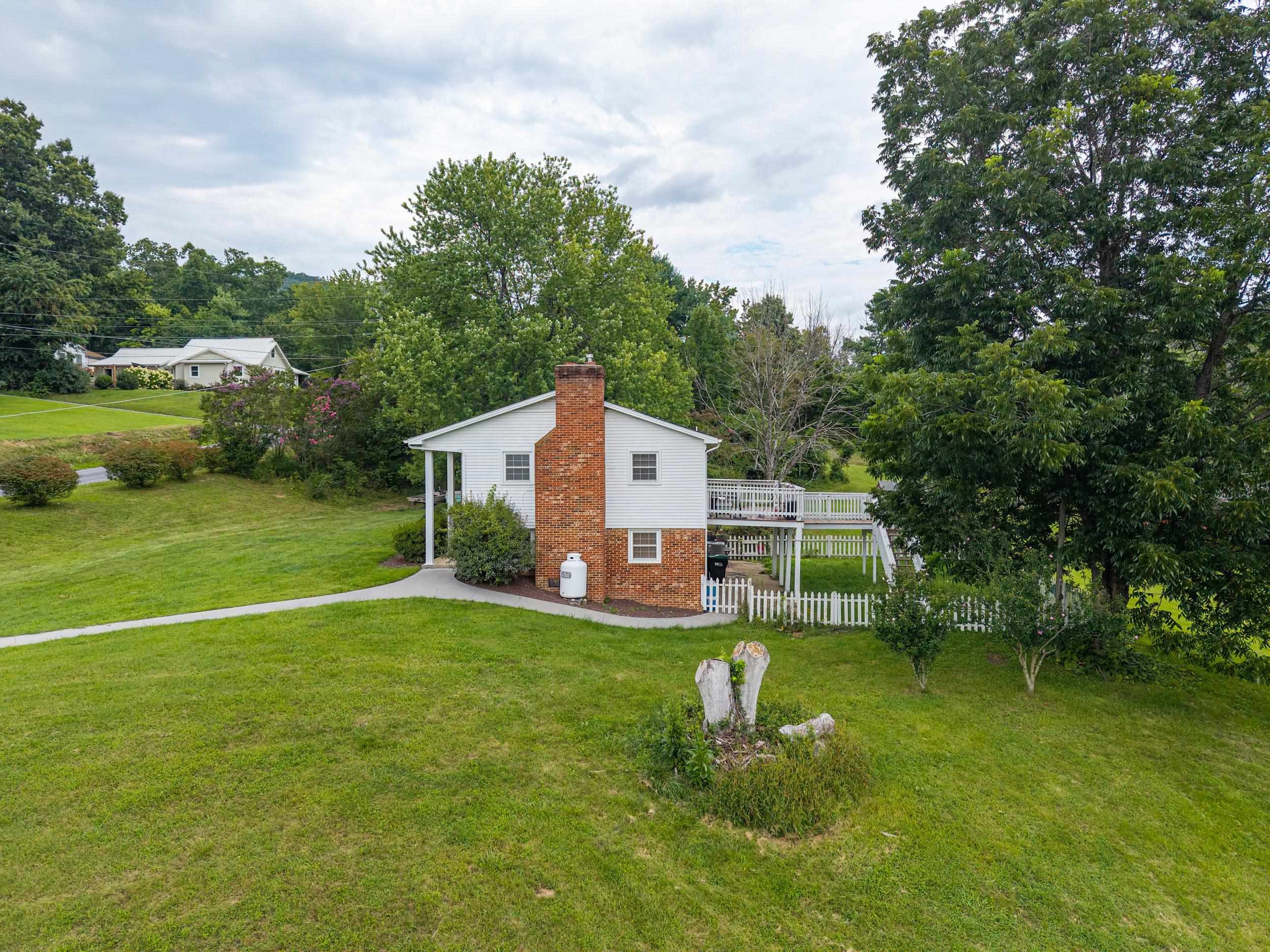20448 MT PLEASANT RD, ELKTON, Virginia 22827, 5 Bedrooms Bedrooms, ,3 BathroomsBathrooms,Residential,20448 MT PLEASANT RD,681125 MLS # 681125 20448 MT PLEASANT RD, ELKTON, Virginia 22827, 5 Bedrooms Bedrooms, ,3 BathroomsBathrooms,Residential,20448 MT PLEASANT RD,681125 MLS # 681125