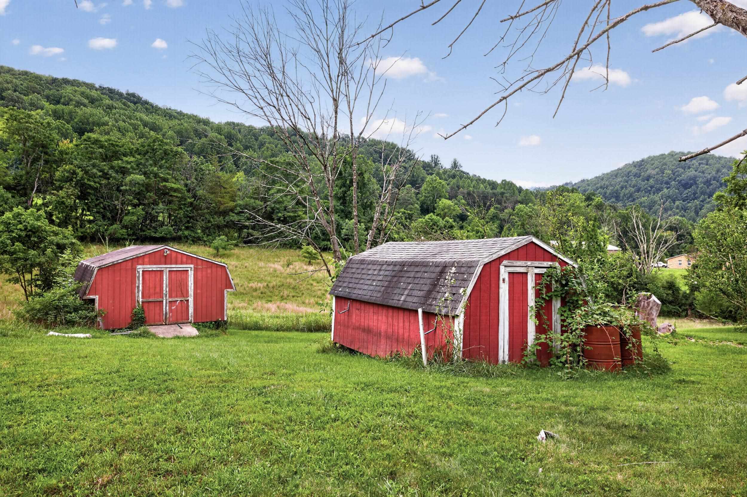 20448 MT PLEASANT RD, ELKTON, Virginia 22827, 5 Bedrooms Bedrooms, ,3 BathroomsBathrooms,Residential,20448 MT PLEASANT RD,681125 MLS # 681125 20448 MT PLEASANT RD, ELKTON, Virginia 22827, 5 Bedrooms Bedrooms, ,3 BathroomsBathrooms,Residential,20448 MT PLEASANT RD,681125 MLS # 681125