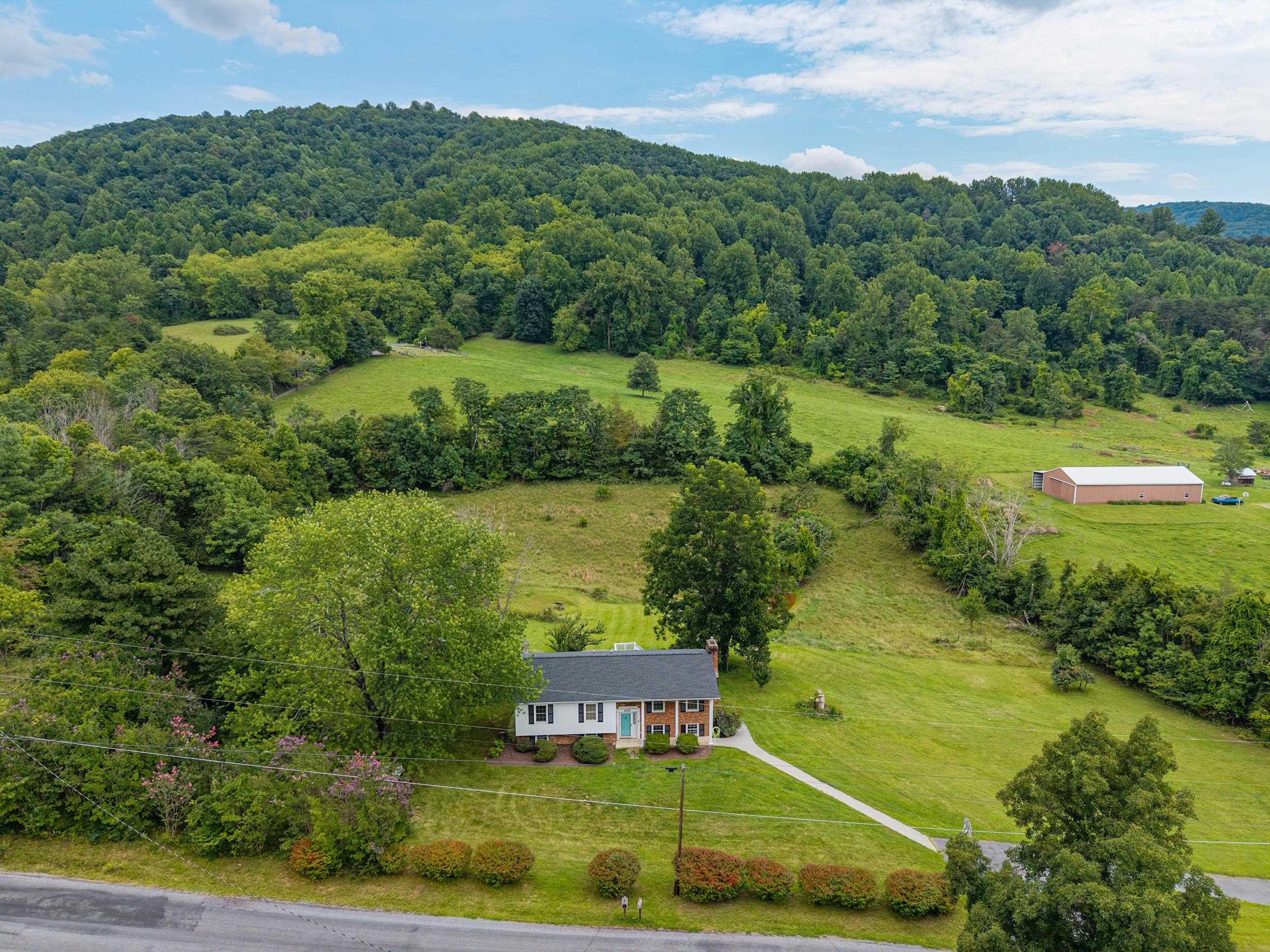 20448 MT PLEASANT RD, ELKTON, Virginia 22827, 5 Bedrooms Bedrooms, ,3 BathroomsBathrooms,Residential,20448 MT PLEASANT RD,681125 MLS # 681125 20448 MT PLEASANT RD, ELKTON, Virginia 22827, 5 Bedrooms Bedrooms, ,3 BathroomsBathrooms,Residential,20448 MT PLEASANT RD,681125 MLS # 681125