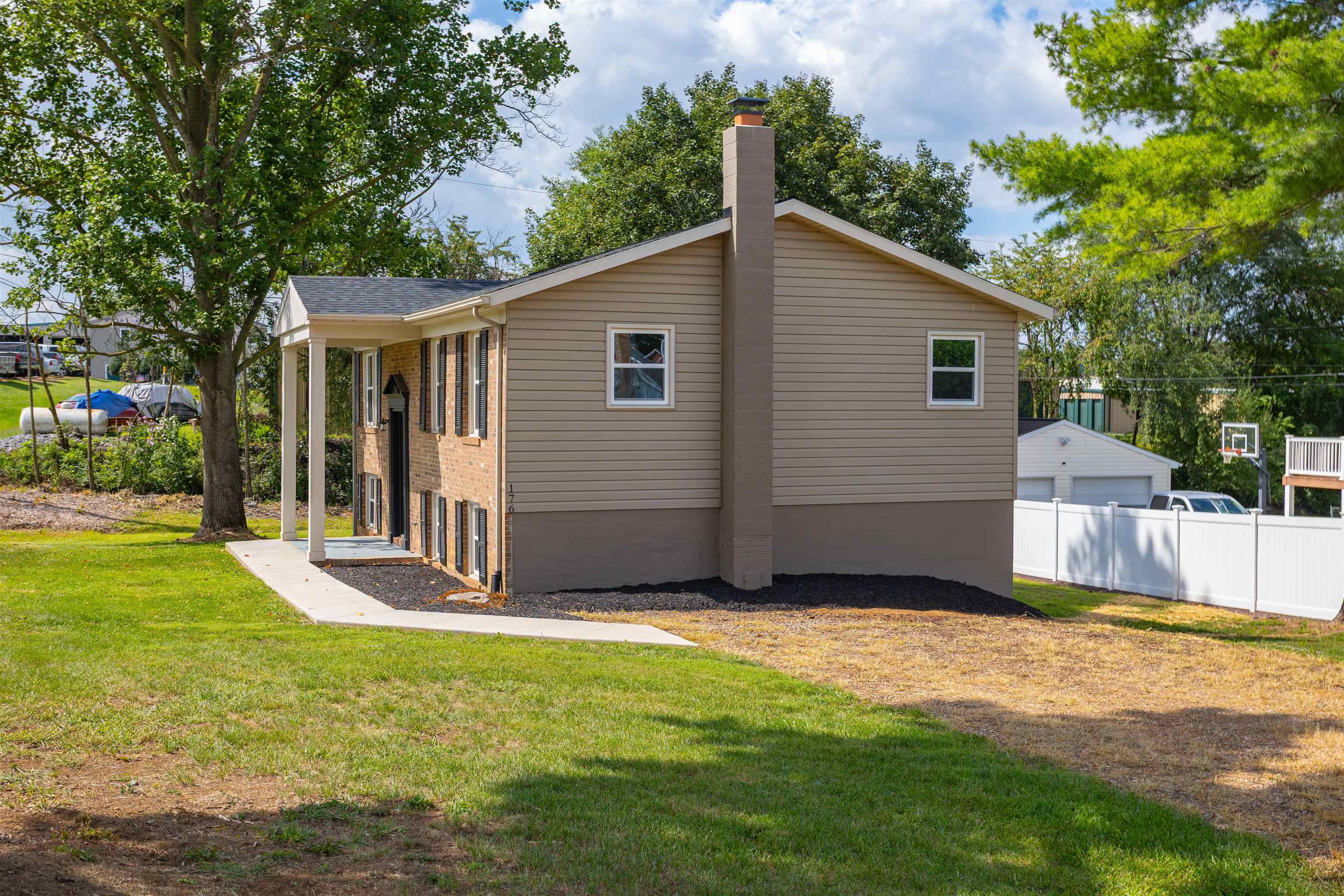 176 FOURTH ST, BROADWAY, Virginia 22815, 4 Bedrooms Bedrooms, ,1 BathroomBathrooms,Residential,176 FOURTH ST,681127 MLS # 681127