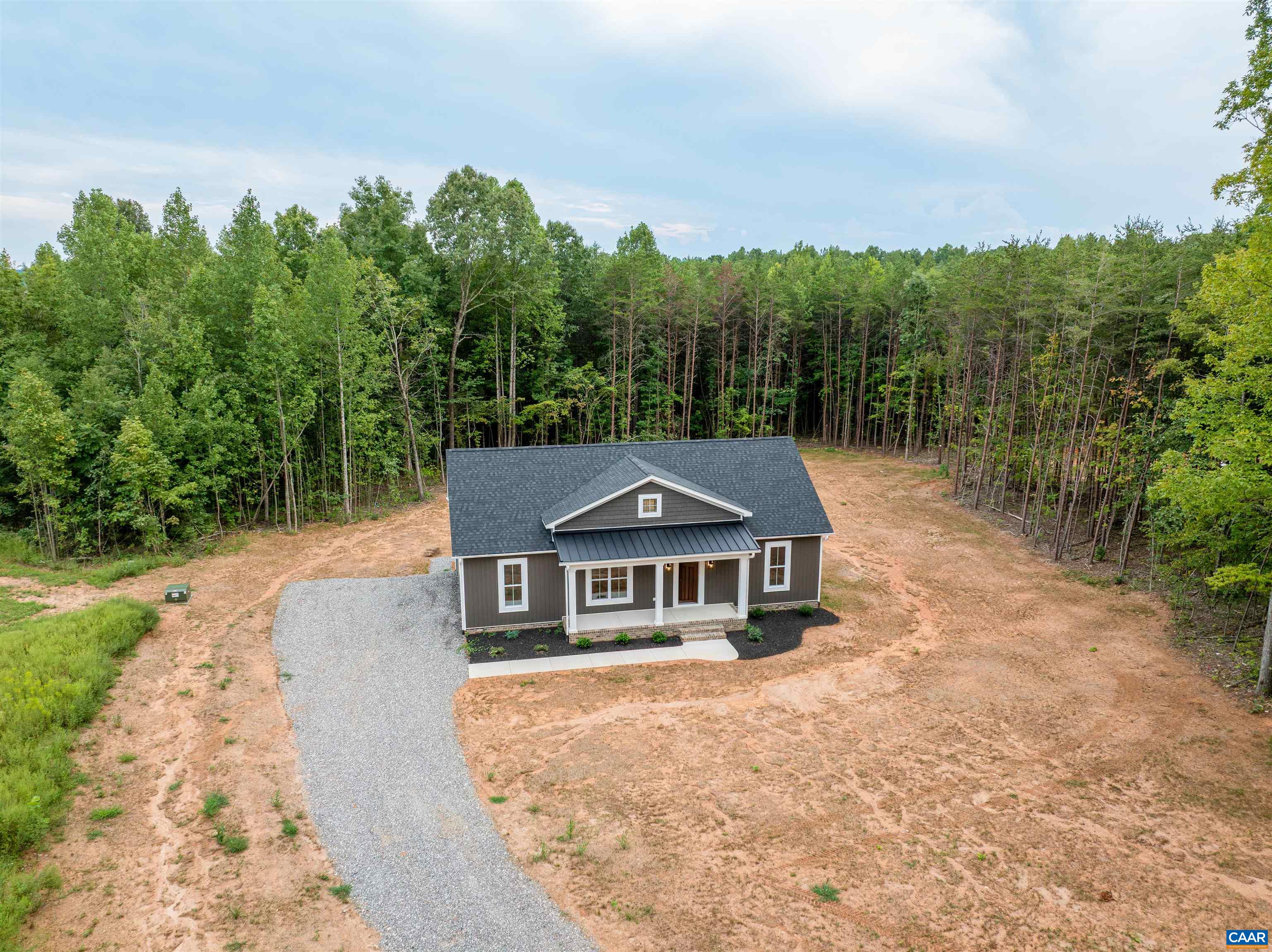 5672 DARLINGTON HEIGHTS RD, FARMVILLE, Virginia 23901, 3 Bedrooms Bedrooms, ,2 BathroomsBathrooms,Residential,5672 DARLINGTON HEIGHTS RD,681129 MLS # 681129 5672 DARLINGTON HEIGHTS RD, FARMVILLE, Virginia 23901, 3 Bedrooms Bedrooms, ,2 BathroomsBathrooms,Residential,5672 DARLINGTON HEIGHTS RD,681129 MLS # 681129